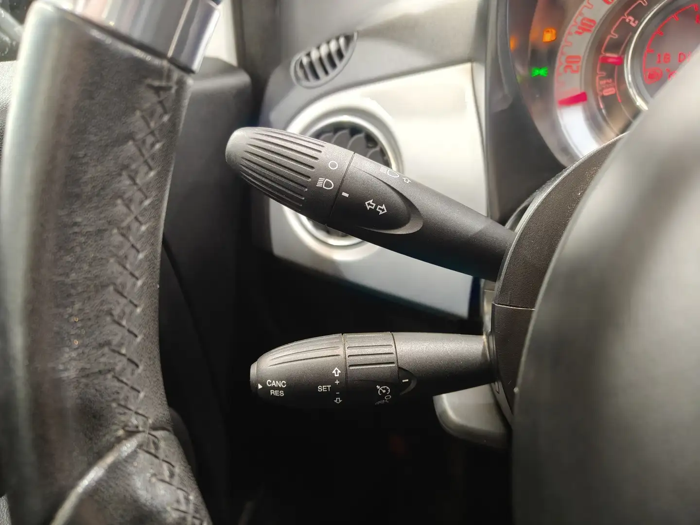 Foto Fiat 500C Fiat 500C 1.0 Hybrid Connect (70 CV)