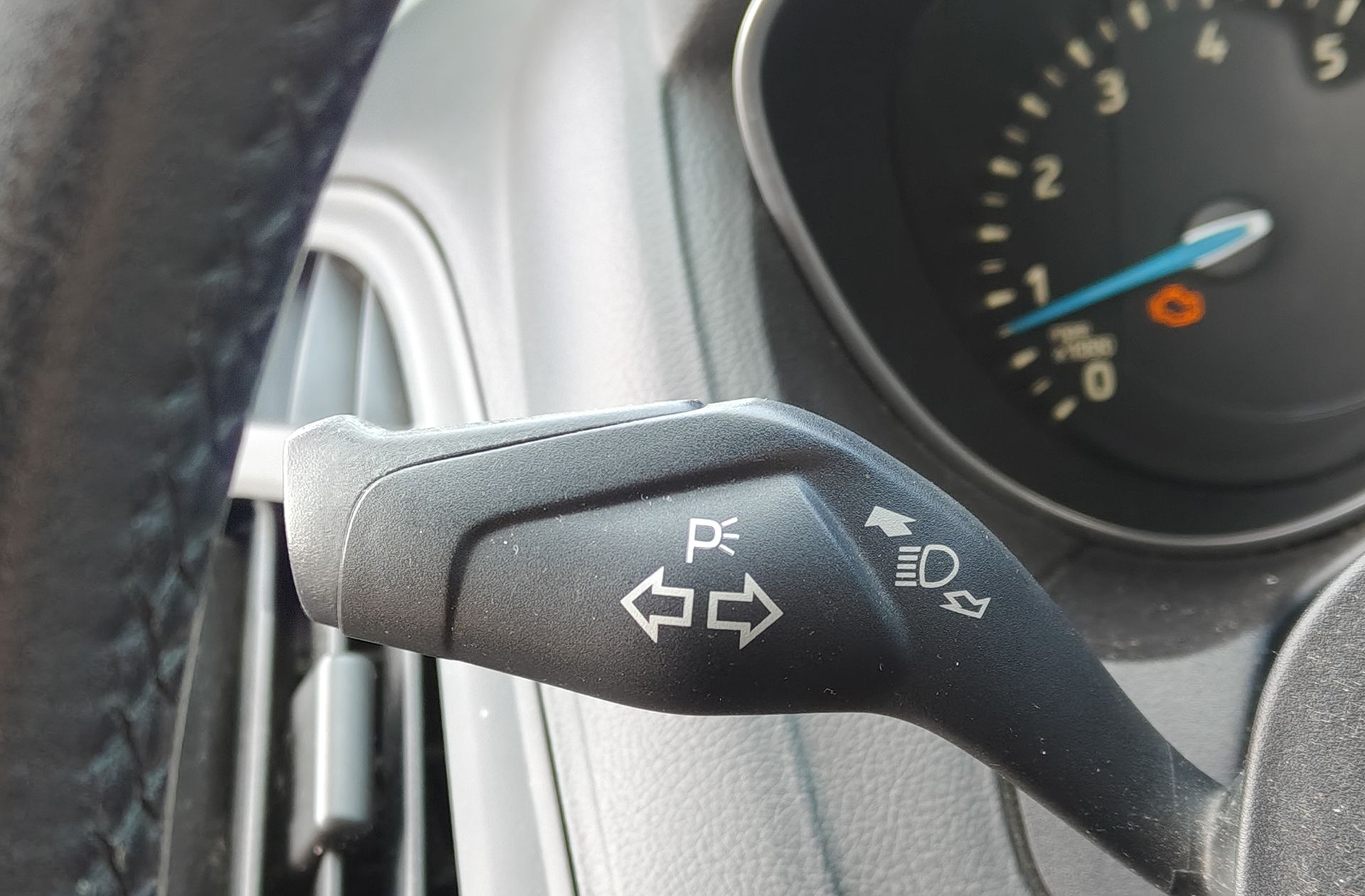 Ford Focus 1.0 EcoBoost Trend+ - foto 23