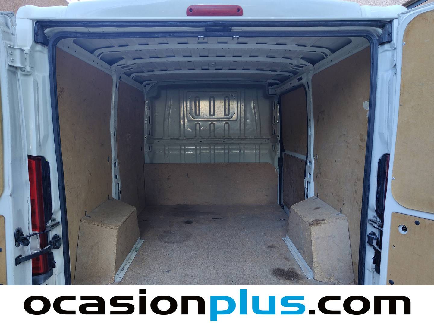 Foto asientos traseros Citroën Jumper Citroën Jumper Furgon BlueHDi 110 30 L1H1 (110 CV)