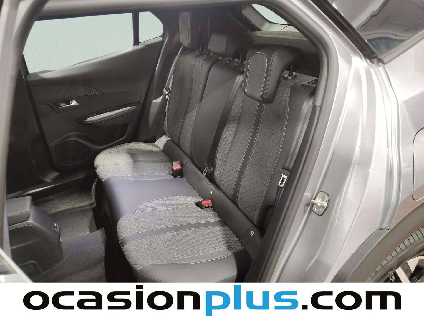 Foto asientos traseros Peugeot 2008 Peugeot 2008 Allure Hybrid eDCS6 (145 CV)