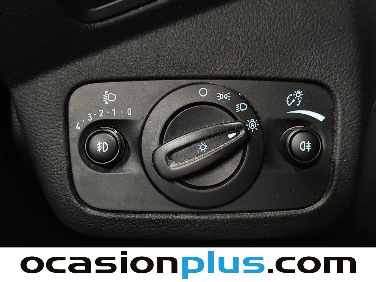 Acabados Ford Kuga Ford Kuga 1.5 EcoBoost S&S Business 4x2 (150 CV)