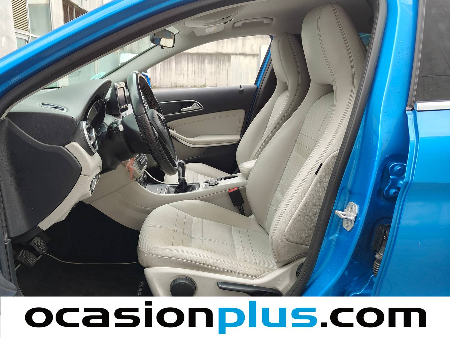 Foto asientos delanteros Mercedes GLA Mercedes GLA 200 CDI Urban  (136 CV)