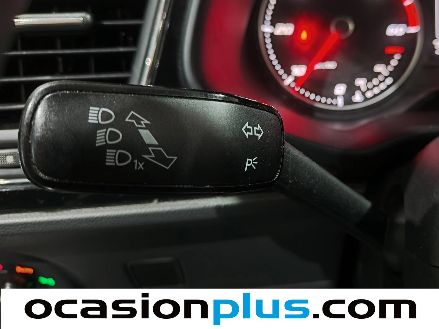 Foto Seat León SEAT León ST ST 2.0 TDI S&S FR Advanced DSG (184 CV)