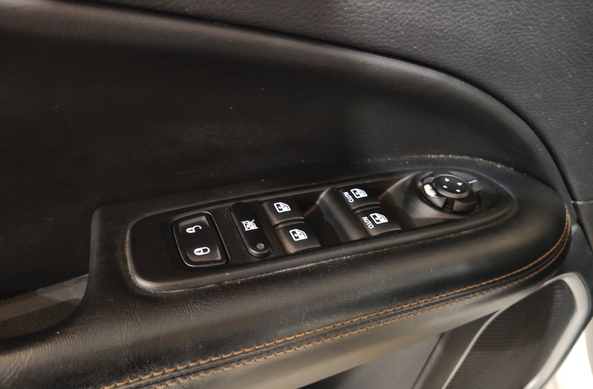 Jeep Compass 1.4 MultiAir Limited 4x2 - foto 34