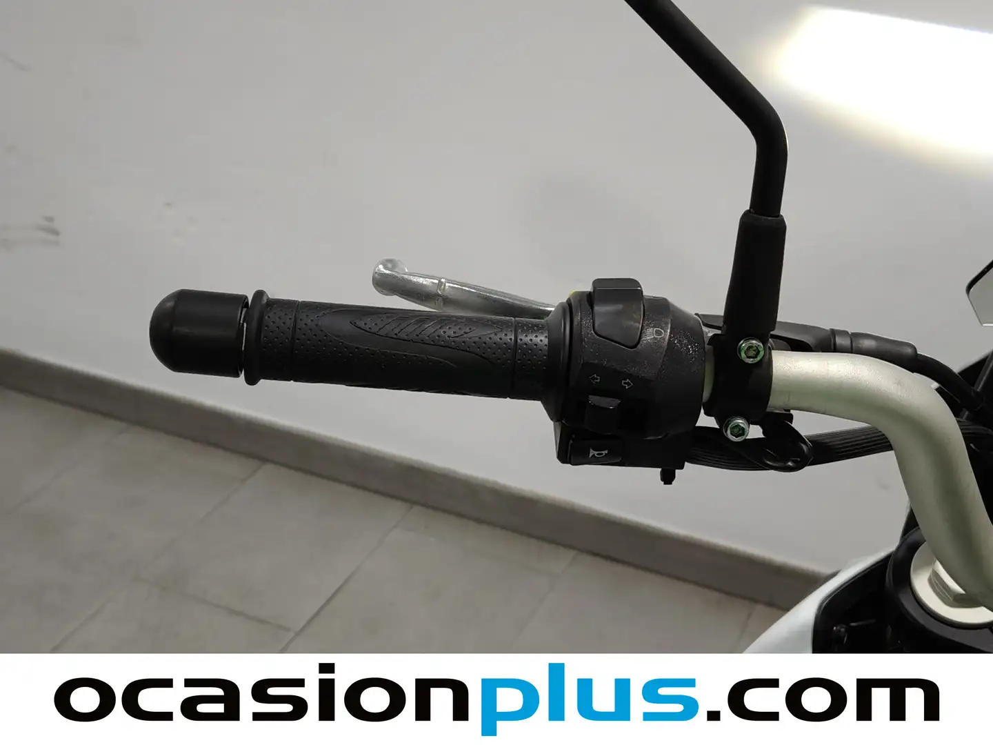 Foto Benelli TRK 251 Benelli TRK 251 (26 CV)