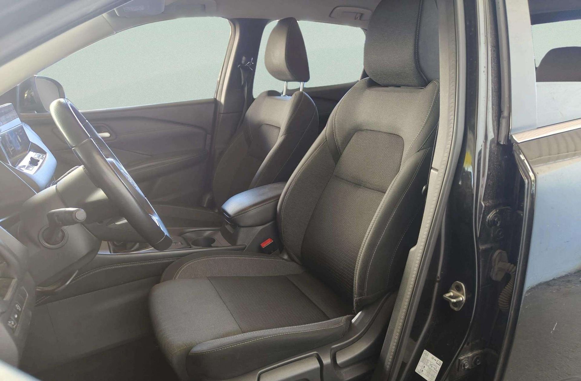 Nissan Qashqai DIG-T 140 N-Connecta - foto 11