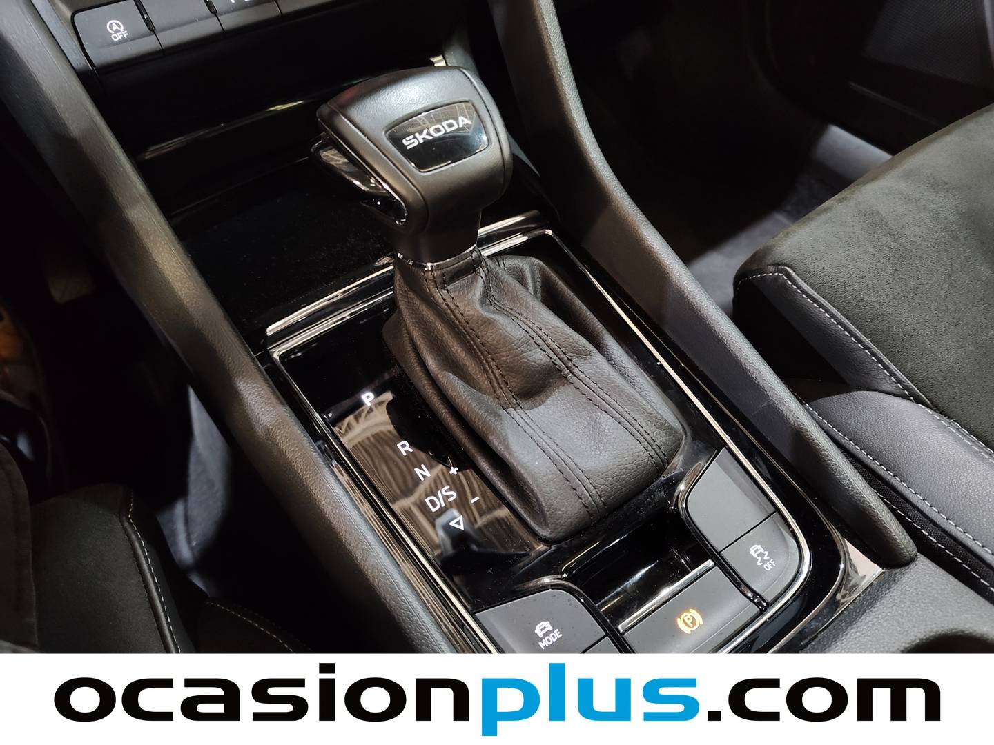 Skoda Karoq Skoda Karoq 1.5 TSI ACT Design DSG (150 CV) de segunda mano