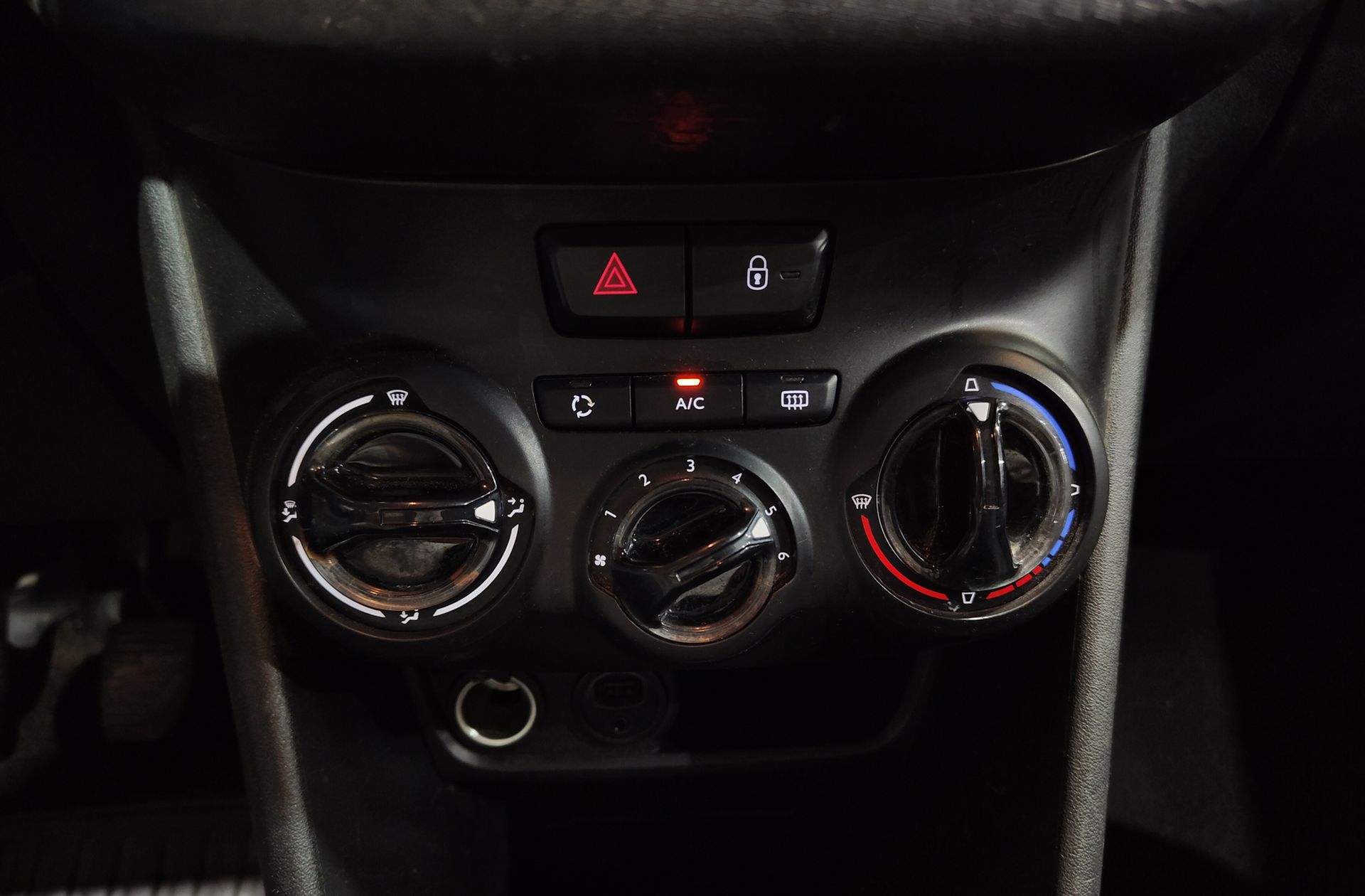 Peugeot 208 PureTech 82 Style - foto 24