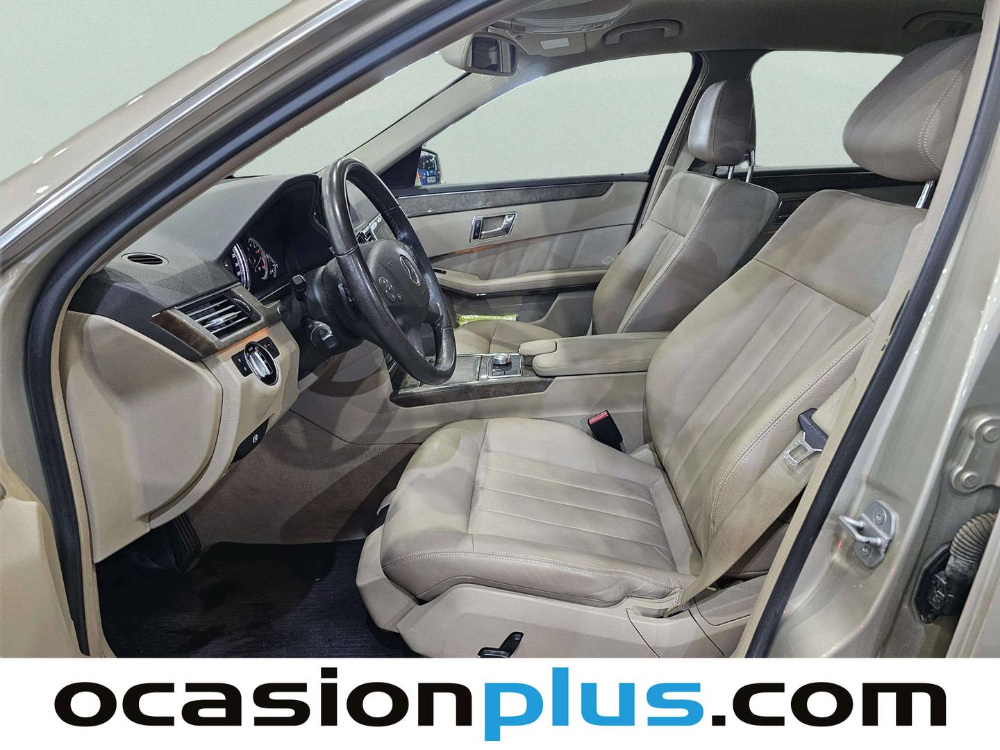 Foto asientos delanteros Mercedes Clase E Mercedes Clase E 350 CGI BE Elegance (292 CV)