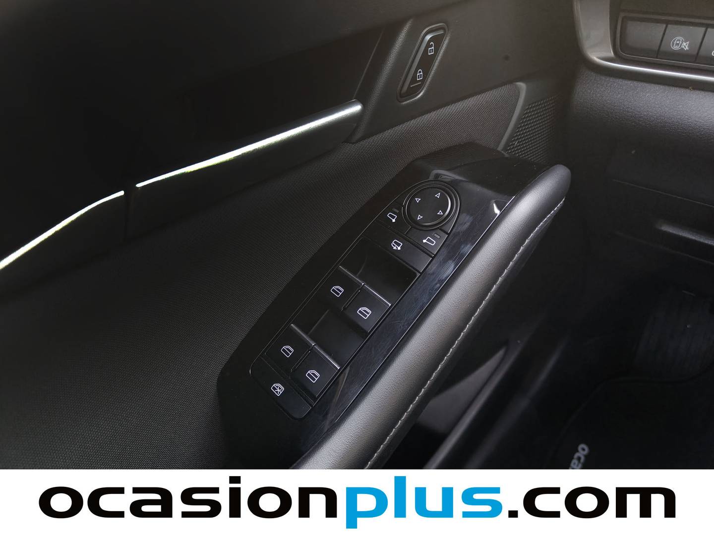 Foto Mazda CX-30 Mazda CX-30 2.5 e-Skyactive G MHEV Prime-Line AT  (140 CV)