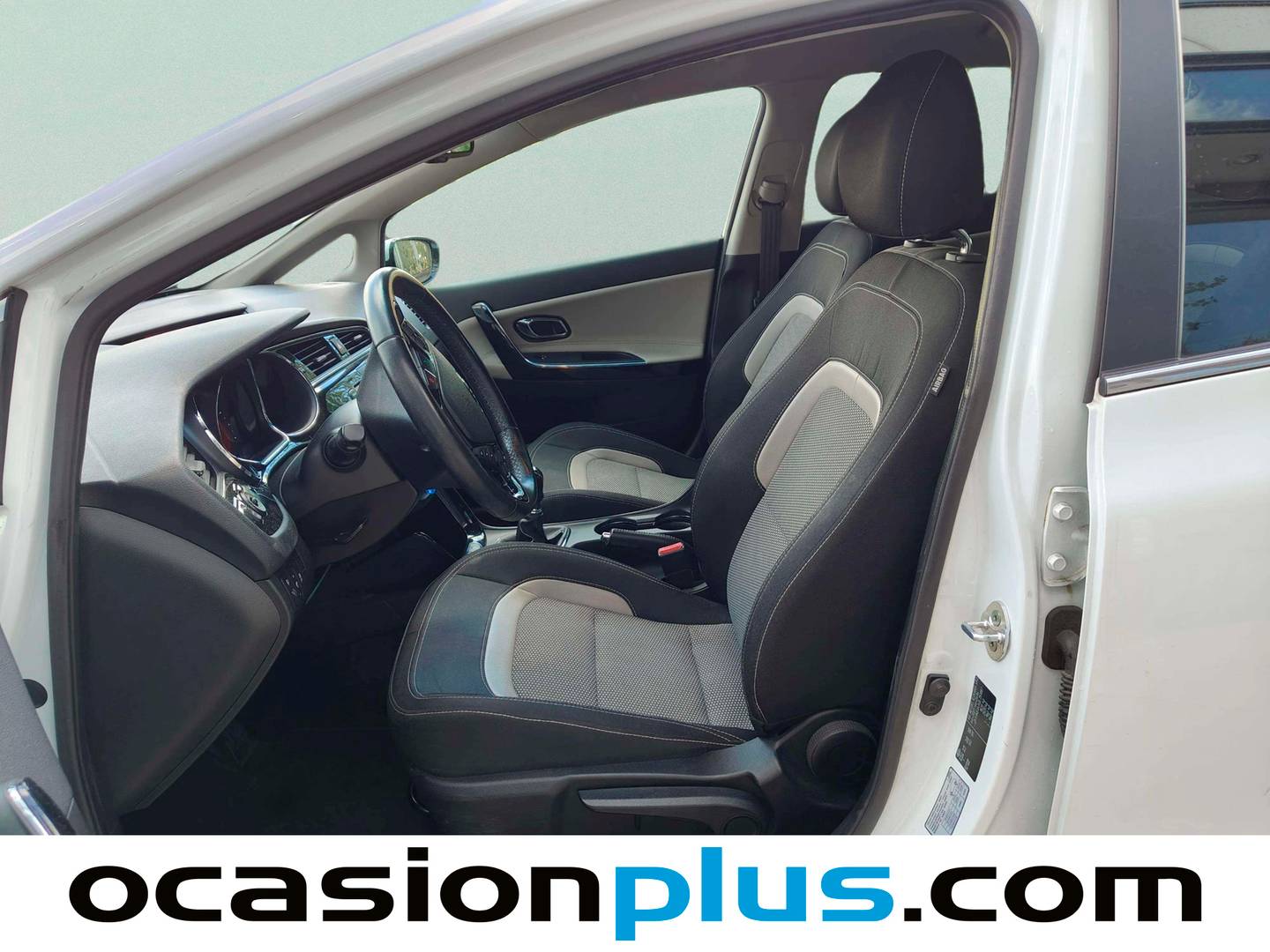 Foto asientos delanteros KIA Ceed KIA Ceed 1.0 T-GDi Eco-Dynamics Tech (100 CV)