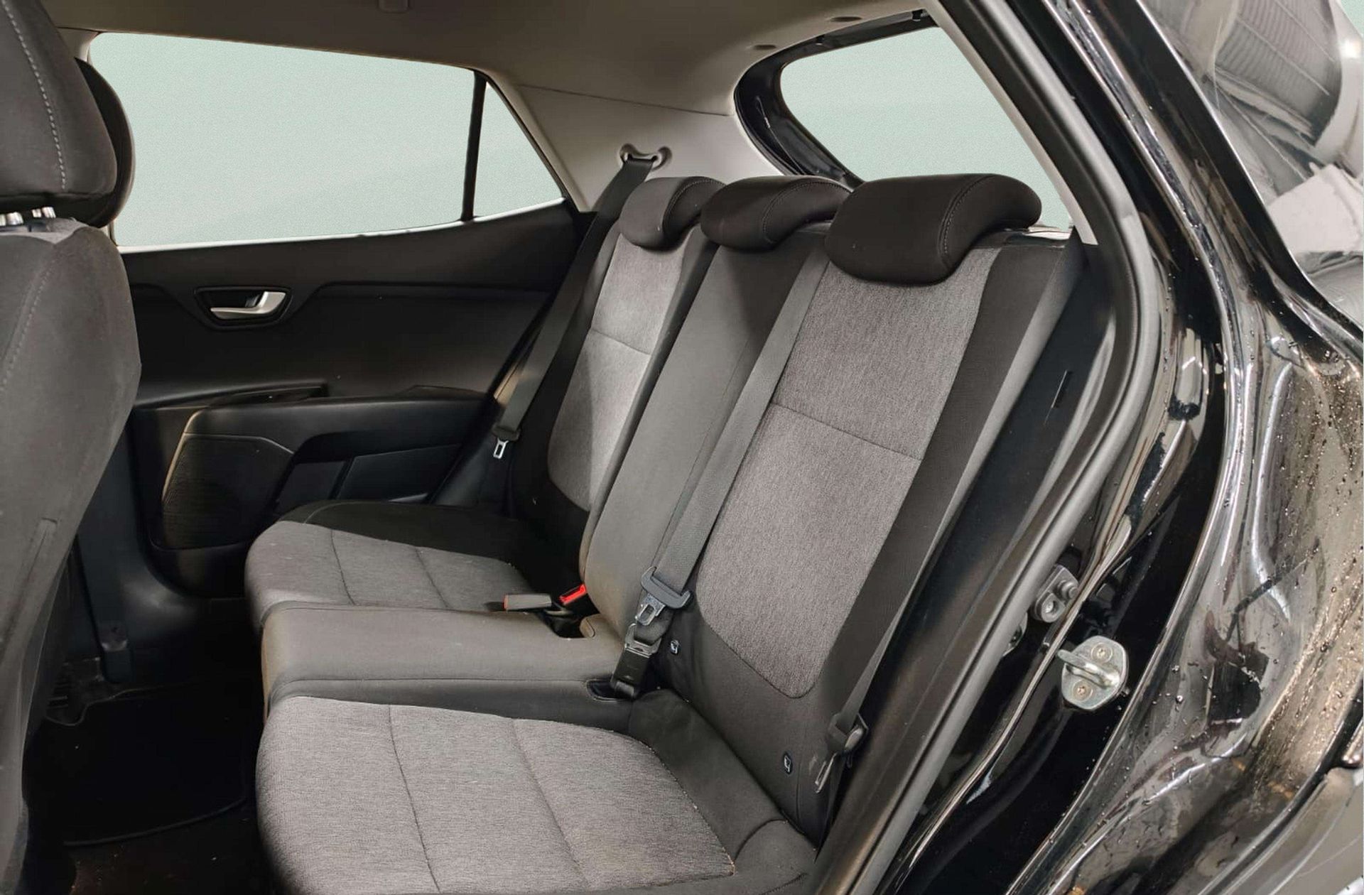Kia Stonic 1.0 T-GDi Concept - foto 10