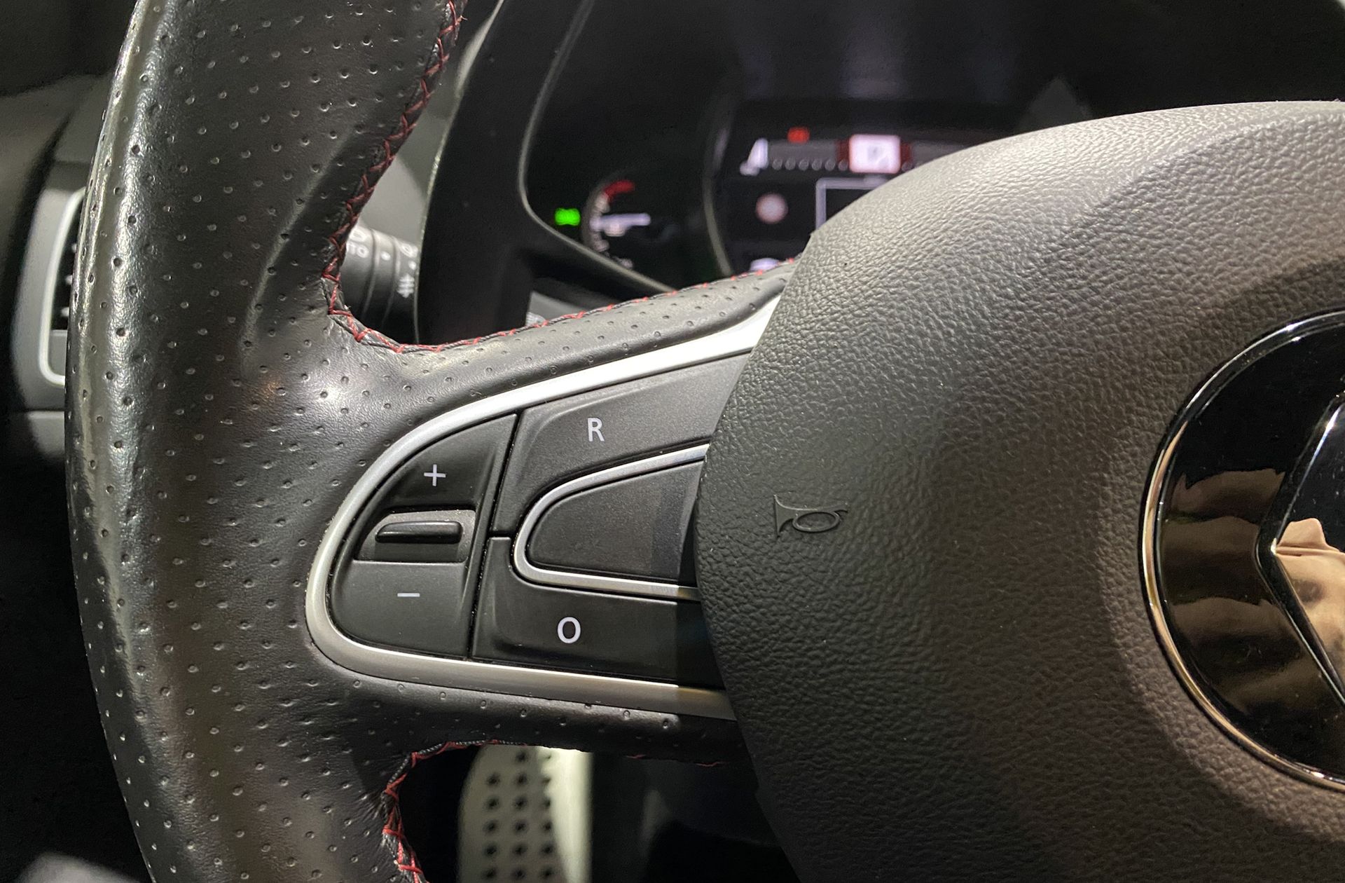 Renault Mégane RS Energy TCe EDC - foto 24