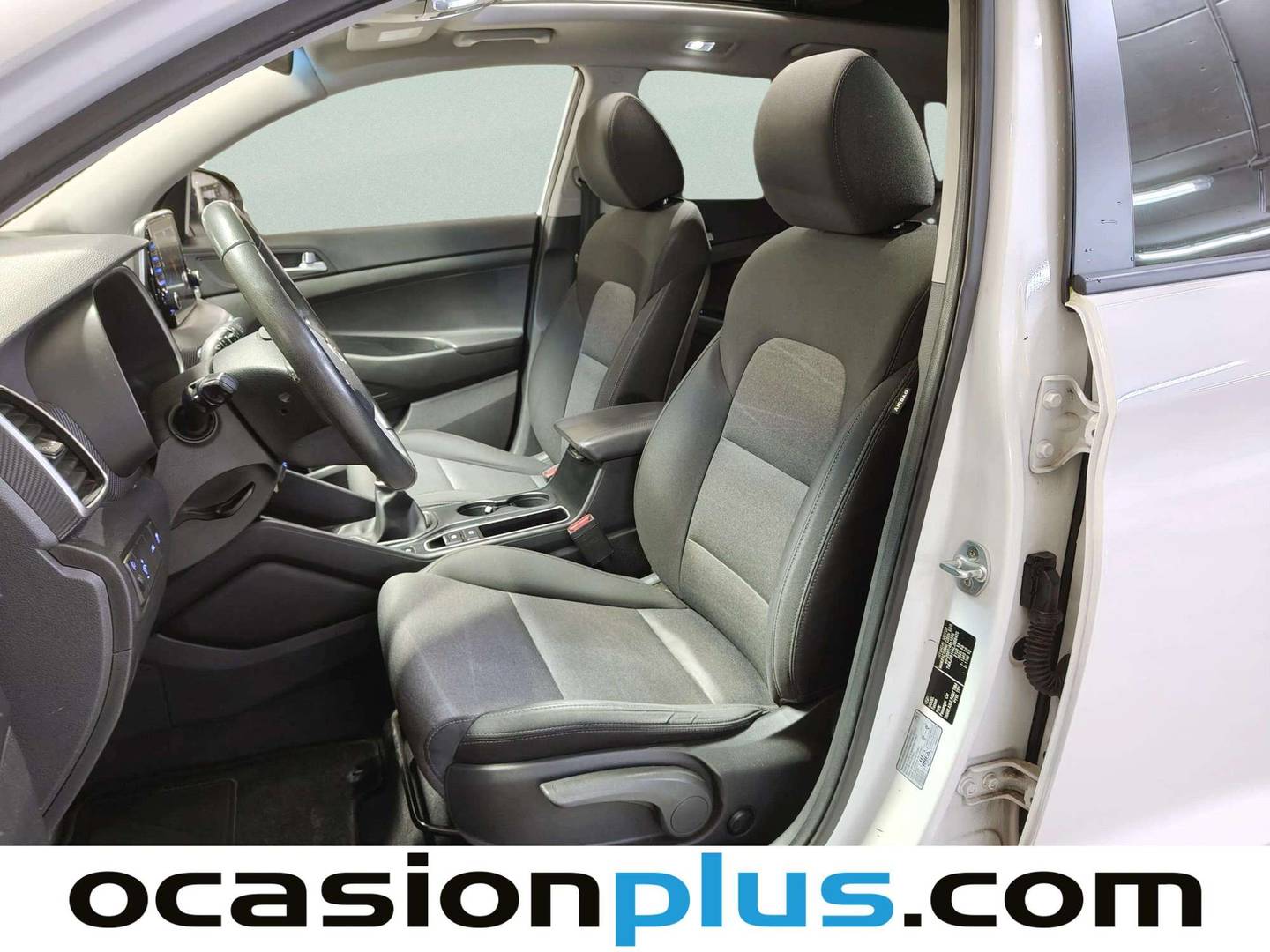 Foto asientos delanteros Hyundai Tucson Hyundai Tucson 1.6 CRDI 48V SLE Sky 4x2  (116 CV)