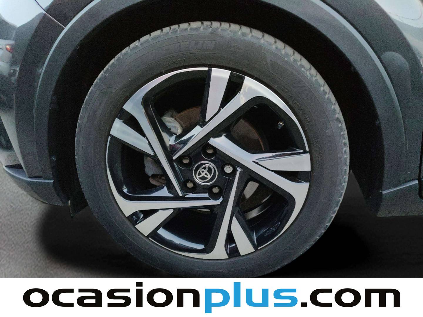 Foto Toyota C-HR Toyota C-HR 1.8 125H Advance (122 CV)