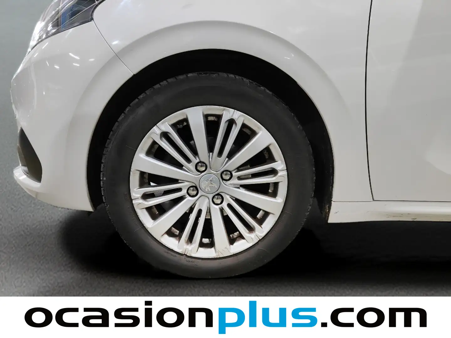 Foto Peugeot 208 Peugeot 208 PureTech 110 S&S Allure EAT6 (110 CV)