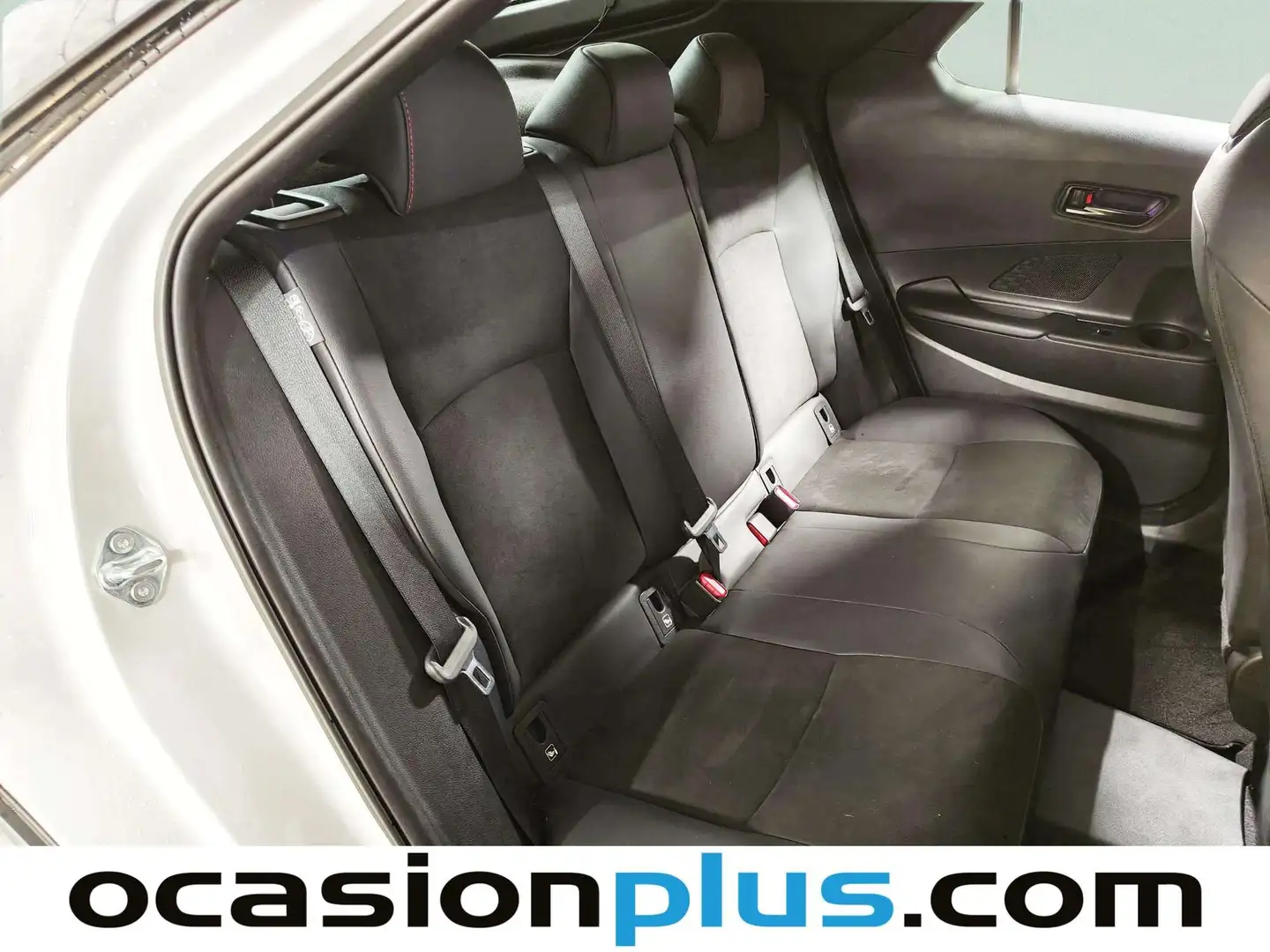 Foto Toyota C-HR TOYOTA C-HR 220PH GR Sport (223 CV)