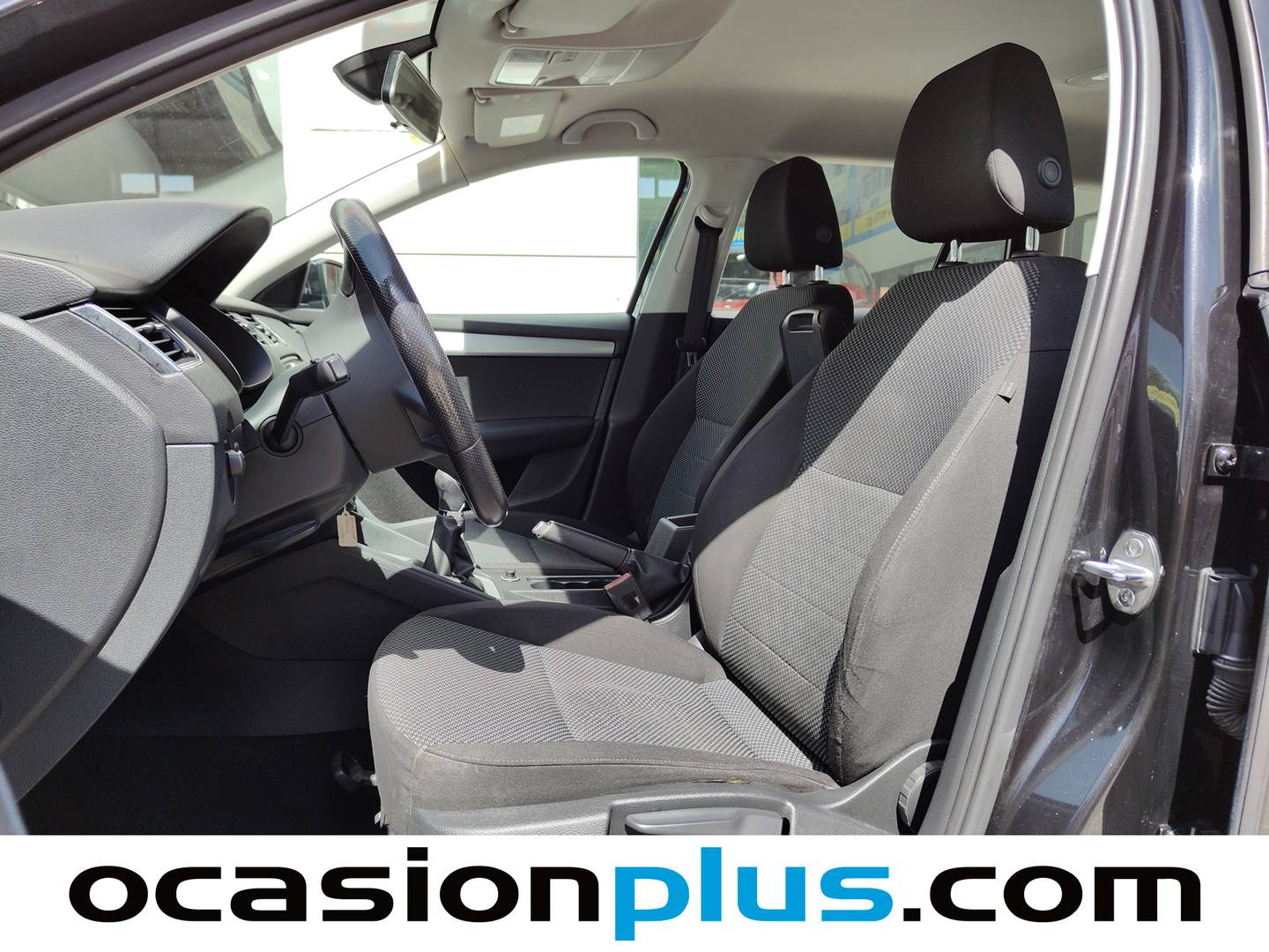 Foto asientos delanteros Skoda Octavia Skoda Octavia Combi Combi 1.6 TDI CR Ambition (110 CV)