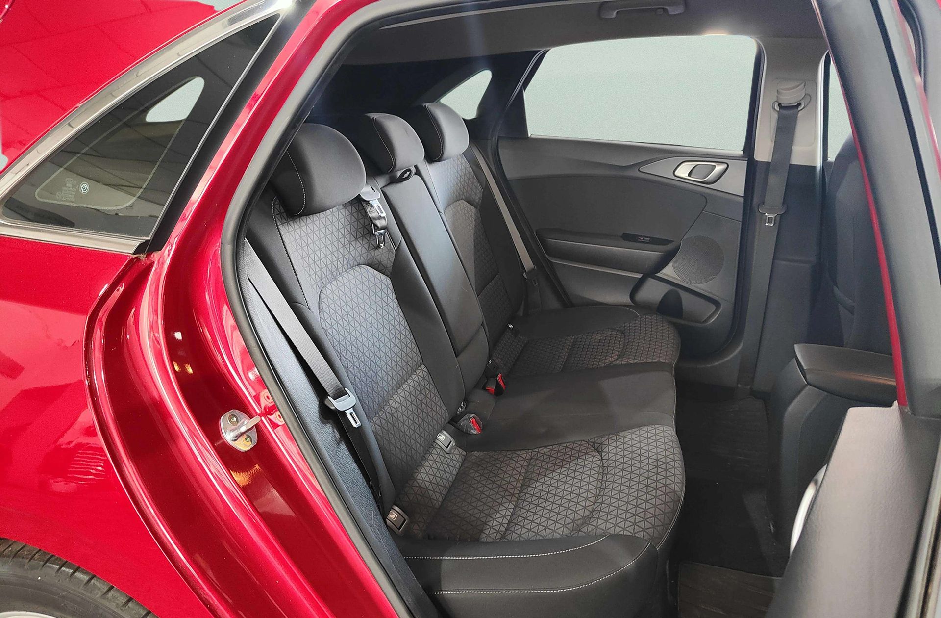 Kia Ceed 1.6 CRDi Drive - foto 16