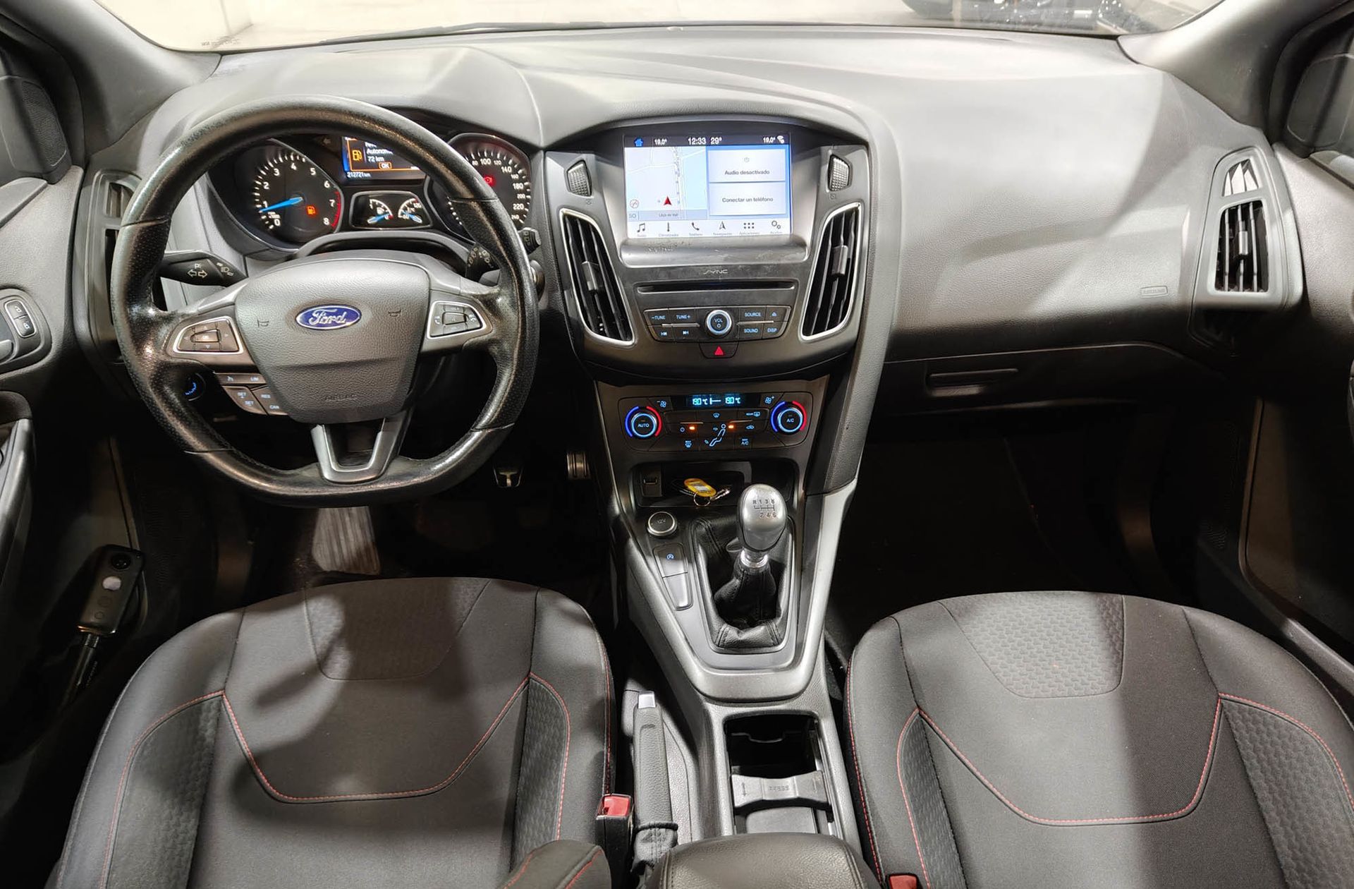 Ford Focus 1.5 EcoBoost ST-Line Red&Black - foto 7