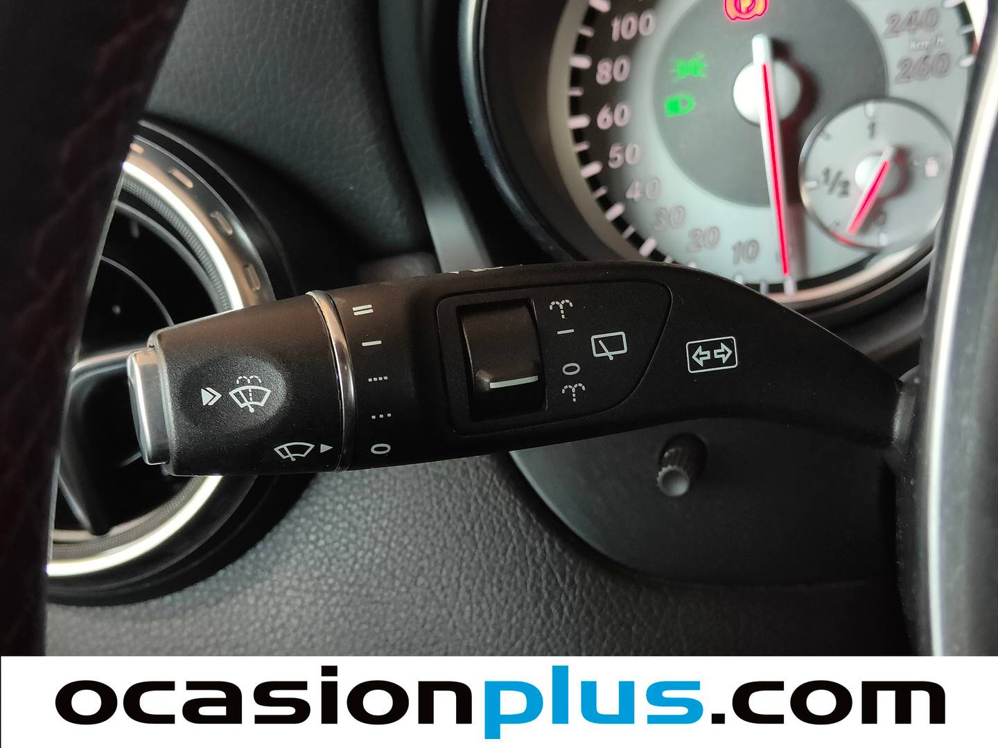 Paquetes del Mercedes GLA Mercedes GLA 200 d AMG Line (136 CV)