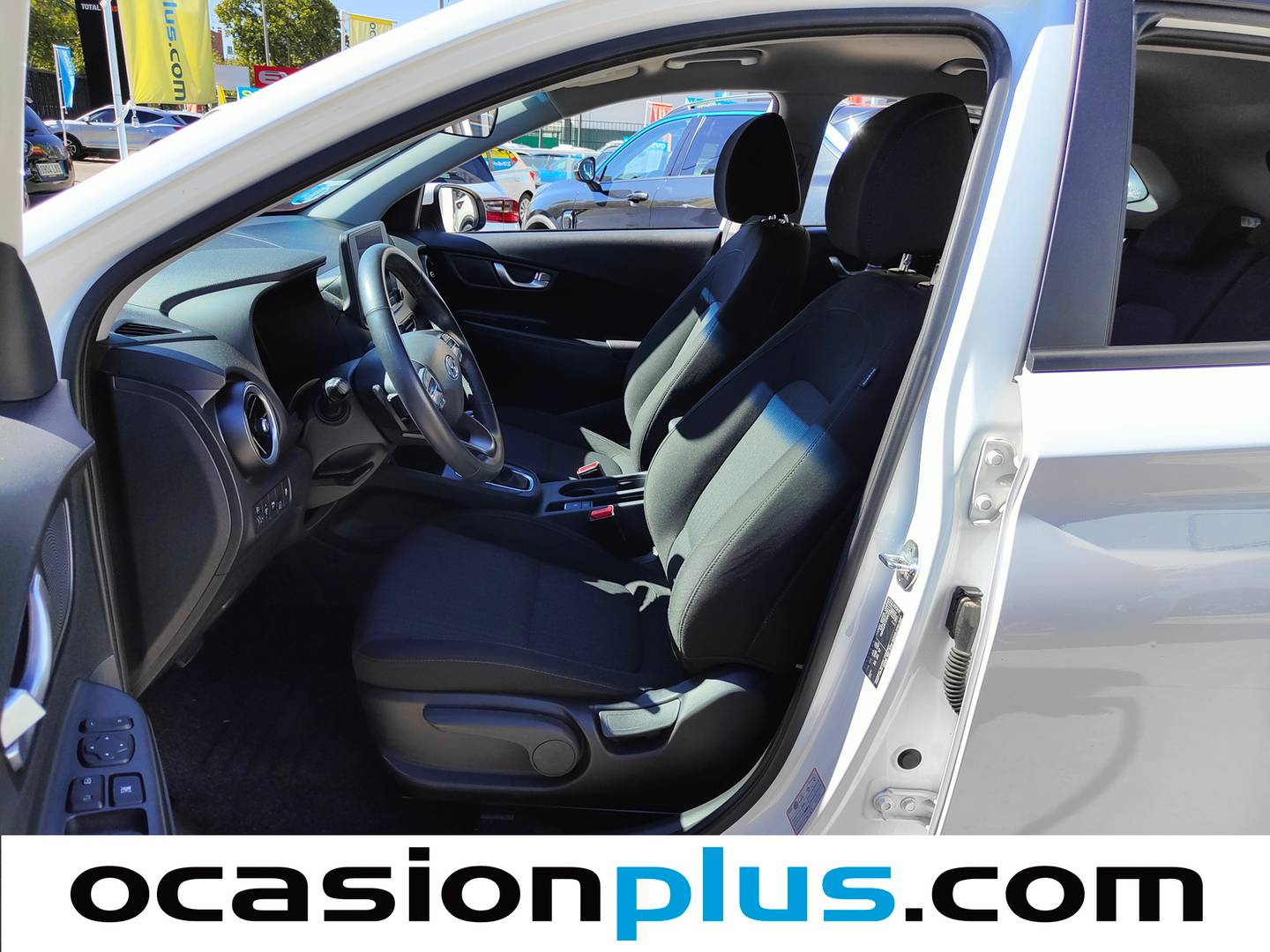 Foto asientos delanteros Hyundai Kona Hyundai Kona 1.6 GDI HEV Maxx DCT (141 CV)