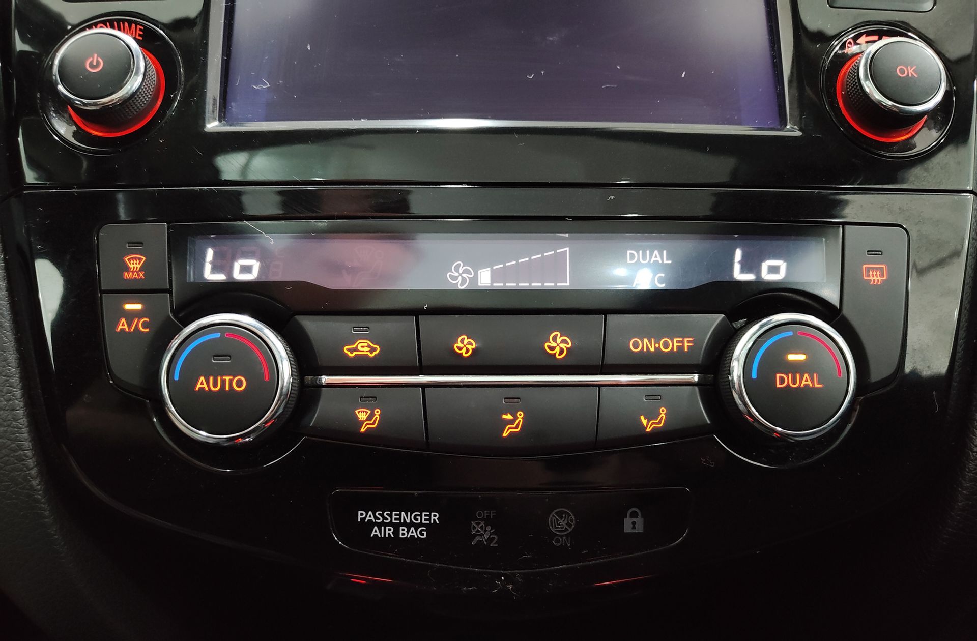 Nissan Qashqai DIG-T 140 N-Connecta 4x2 - foto 32