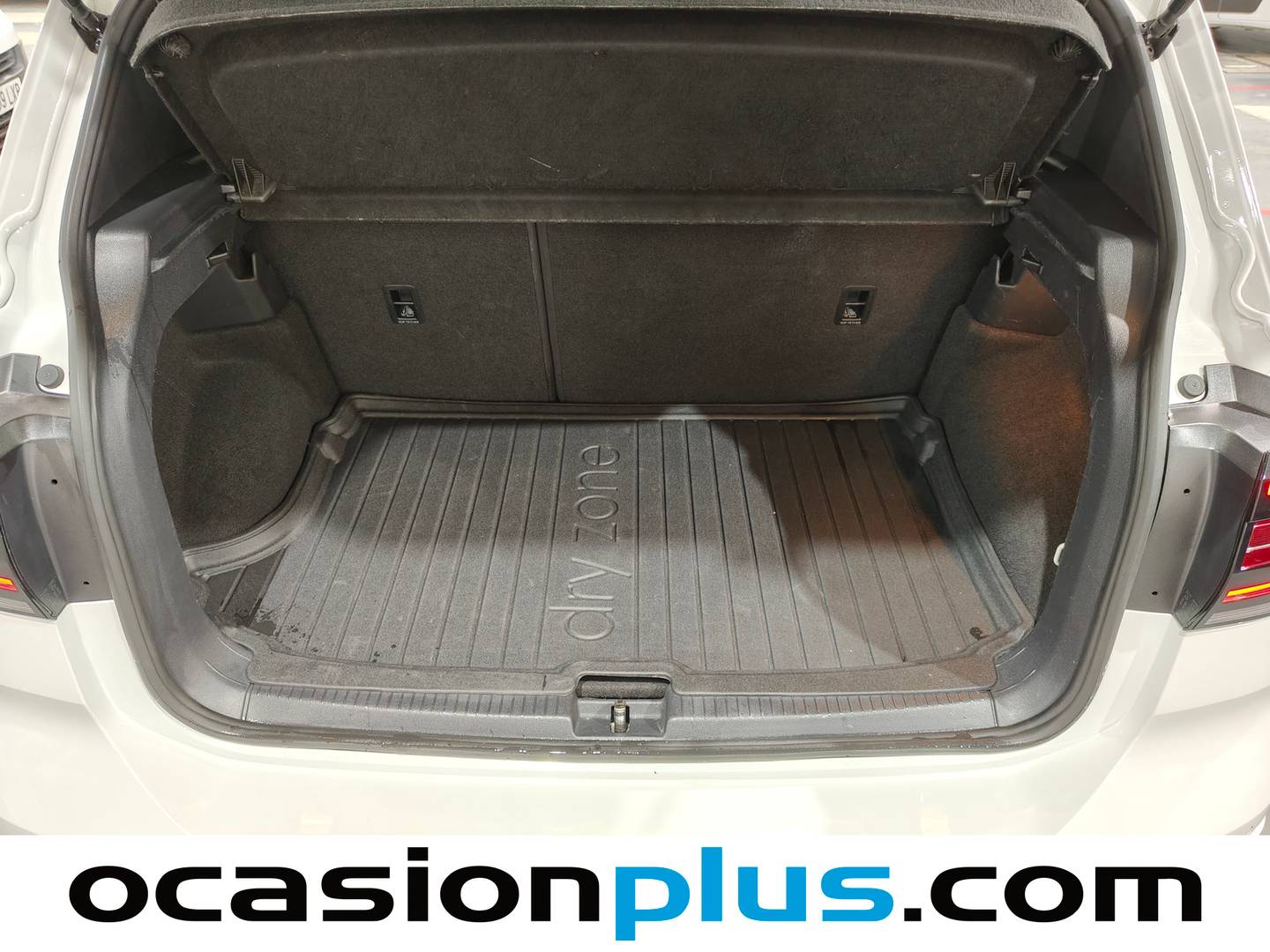 Fotos maletero Volkswagen T-Cross Volkswagen T-Cross Sport 1.5 TSI (150 CV) DSG Pack R-Line