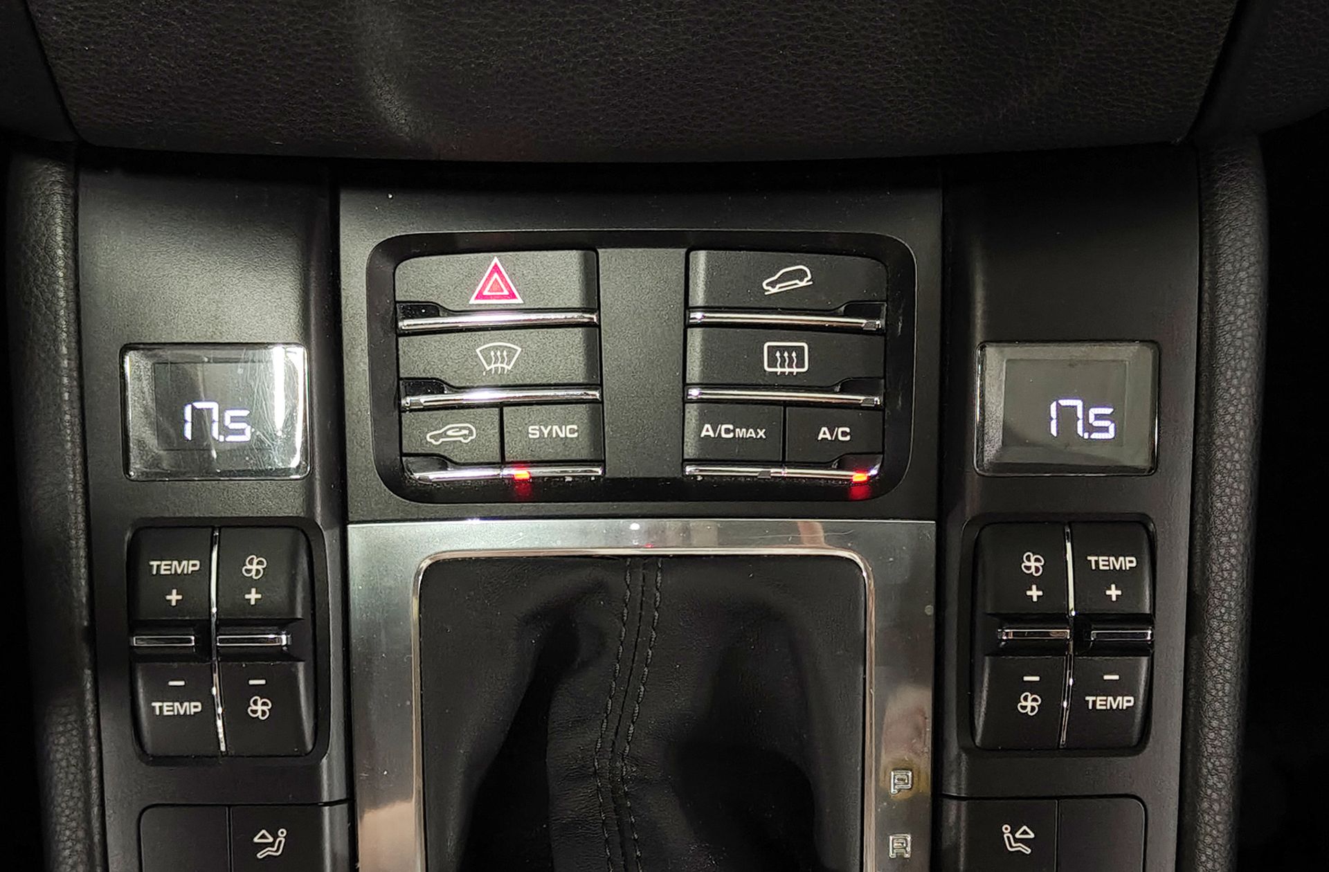 Porsche Macan Turbo - foto 50