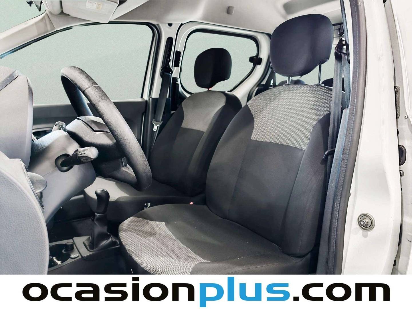 Foto asientos delanteros Dacia Dokker Dacia Dokker Essential 1.6 ECO-G (109 CV)