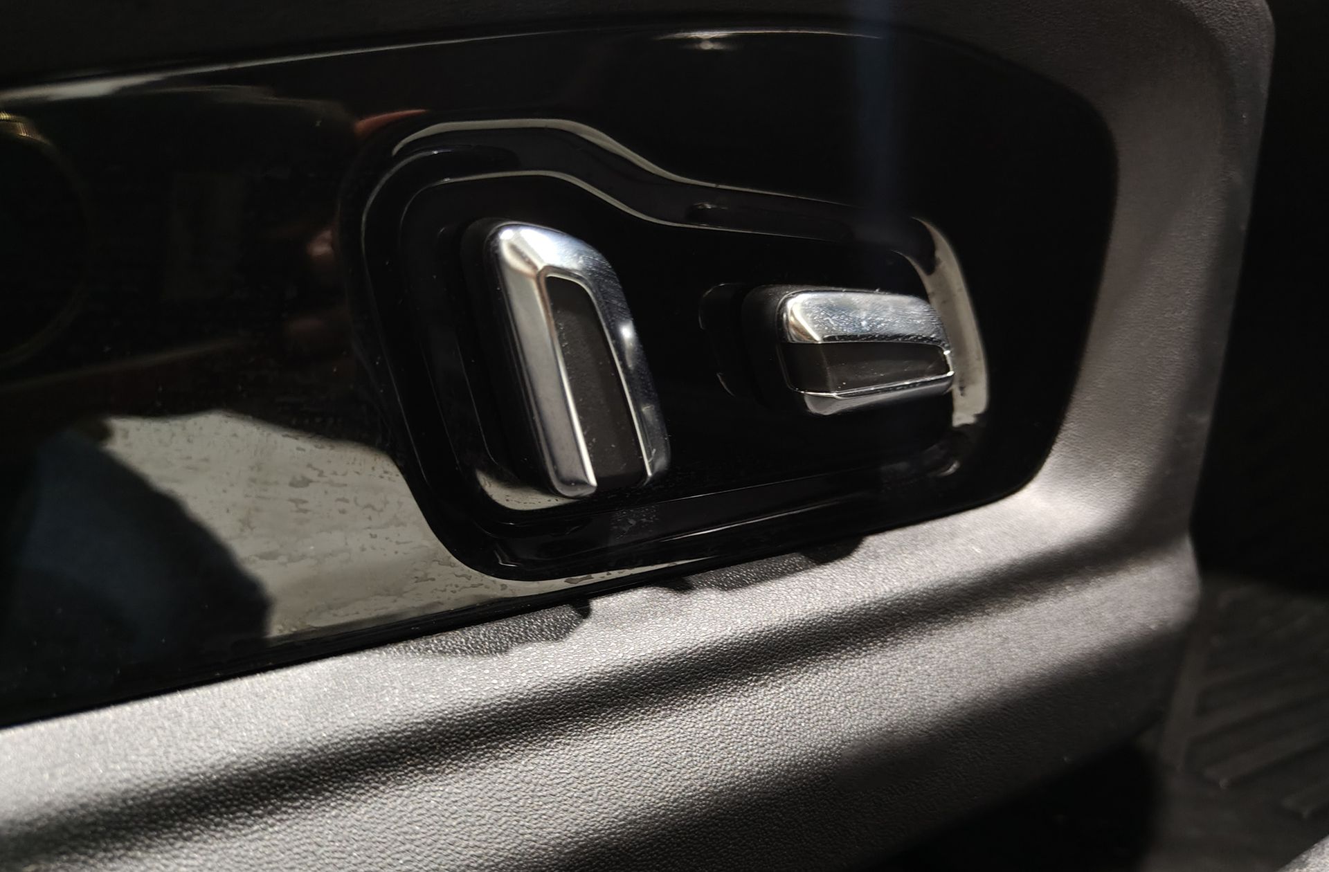 Jaecoo 7 1.5 T-GDi PHEV +1DHT Exclusive FWD - foto 22