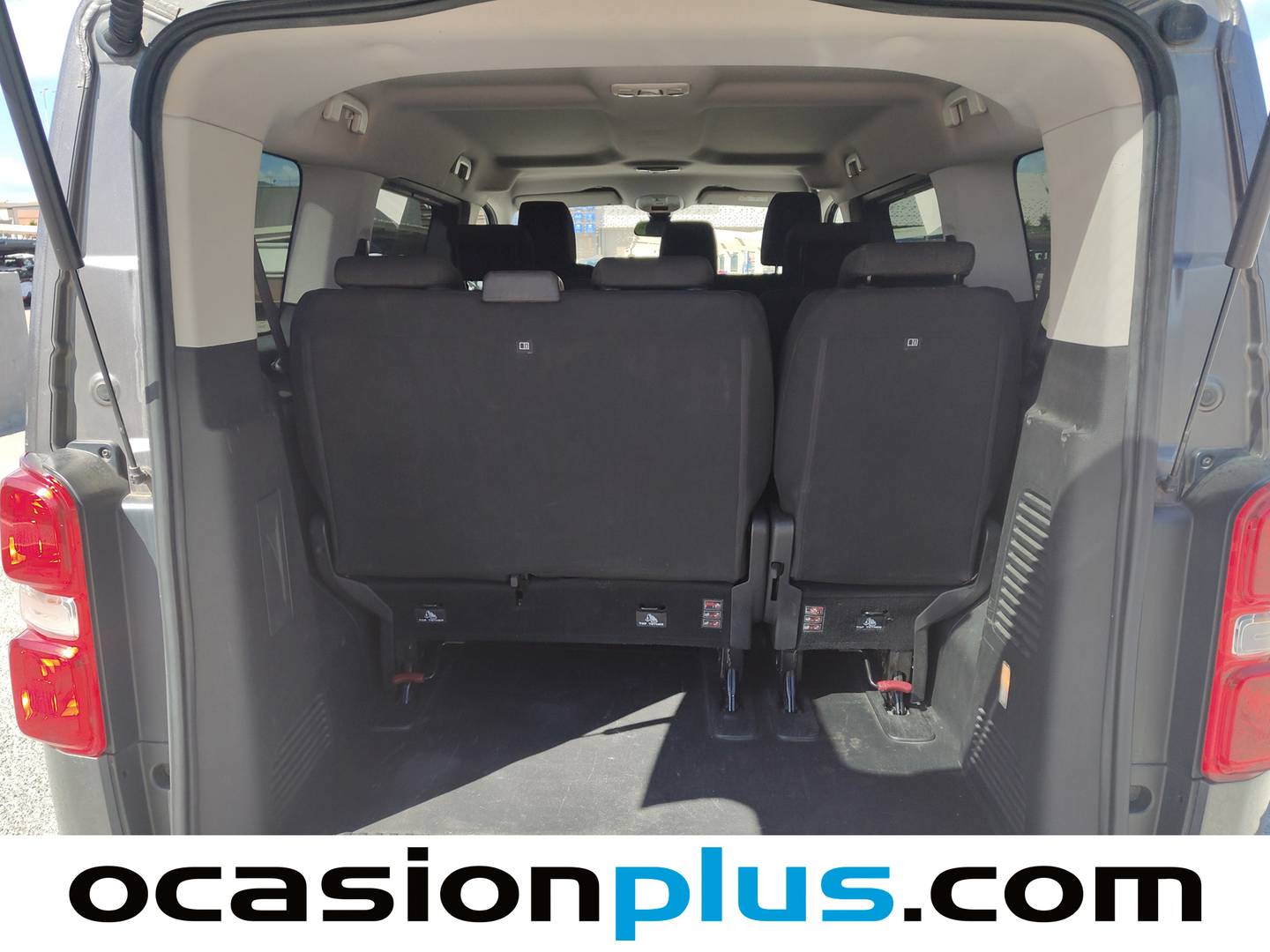 Foto asientos traseros Peugeot Traveller Peugeot Traveller 1.6 BlueHDi Business Standard (115 CV) 9 Plazas