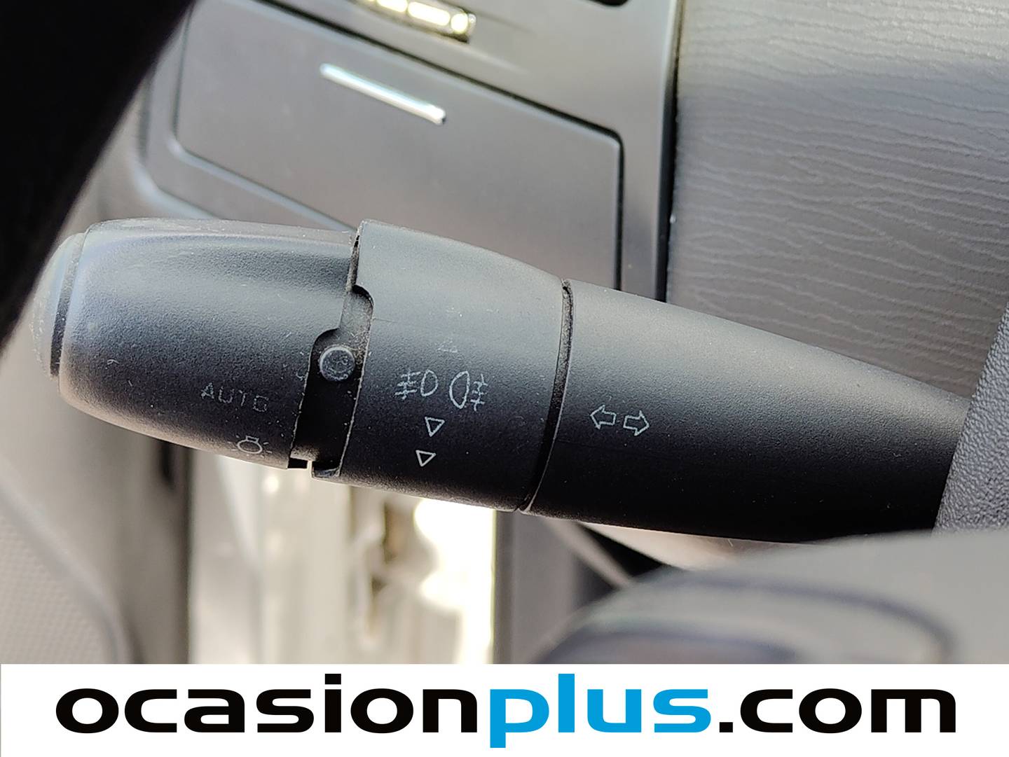 Extras y acabados del Citroën C4 Citroën C4 1.6 Collection (110 CV)