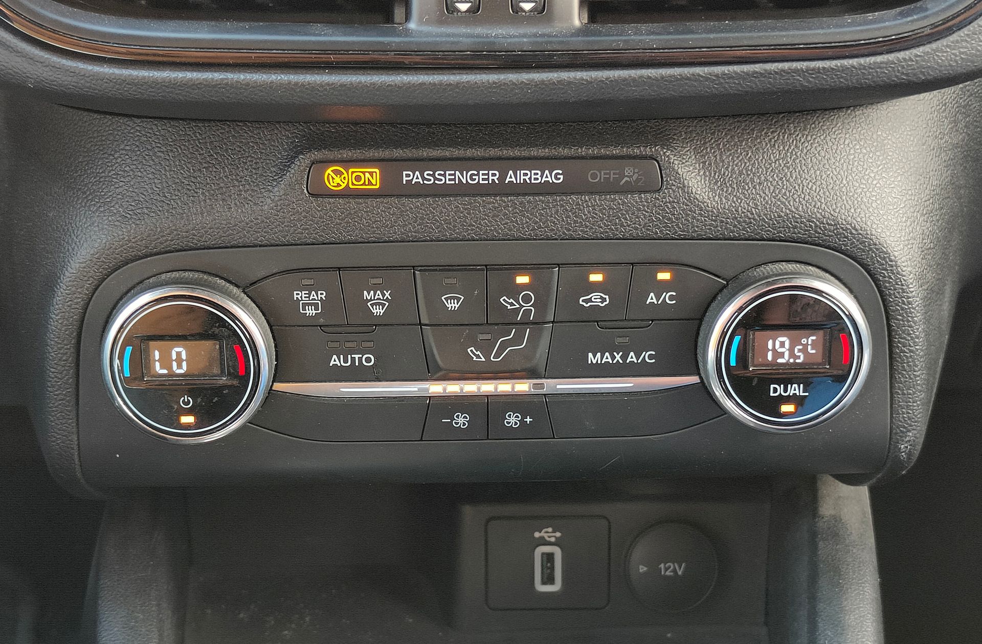 Ford Focus 1.0 EcoBoost ST-Line - foto 35