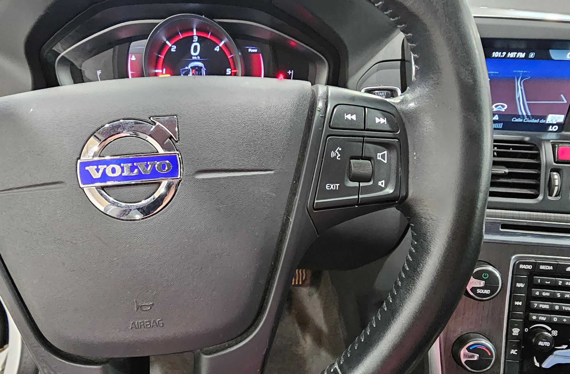 Volvo XC60 D3 Kinetic - foto 24