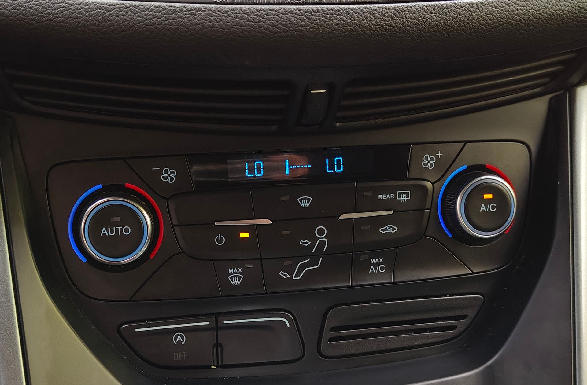 Ford Kuga 1.5 EcoBoost Trend 4x2 - foto 27