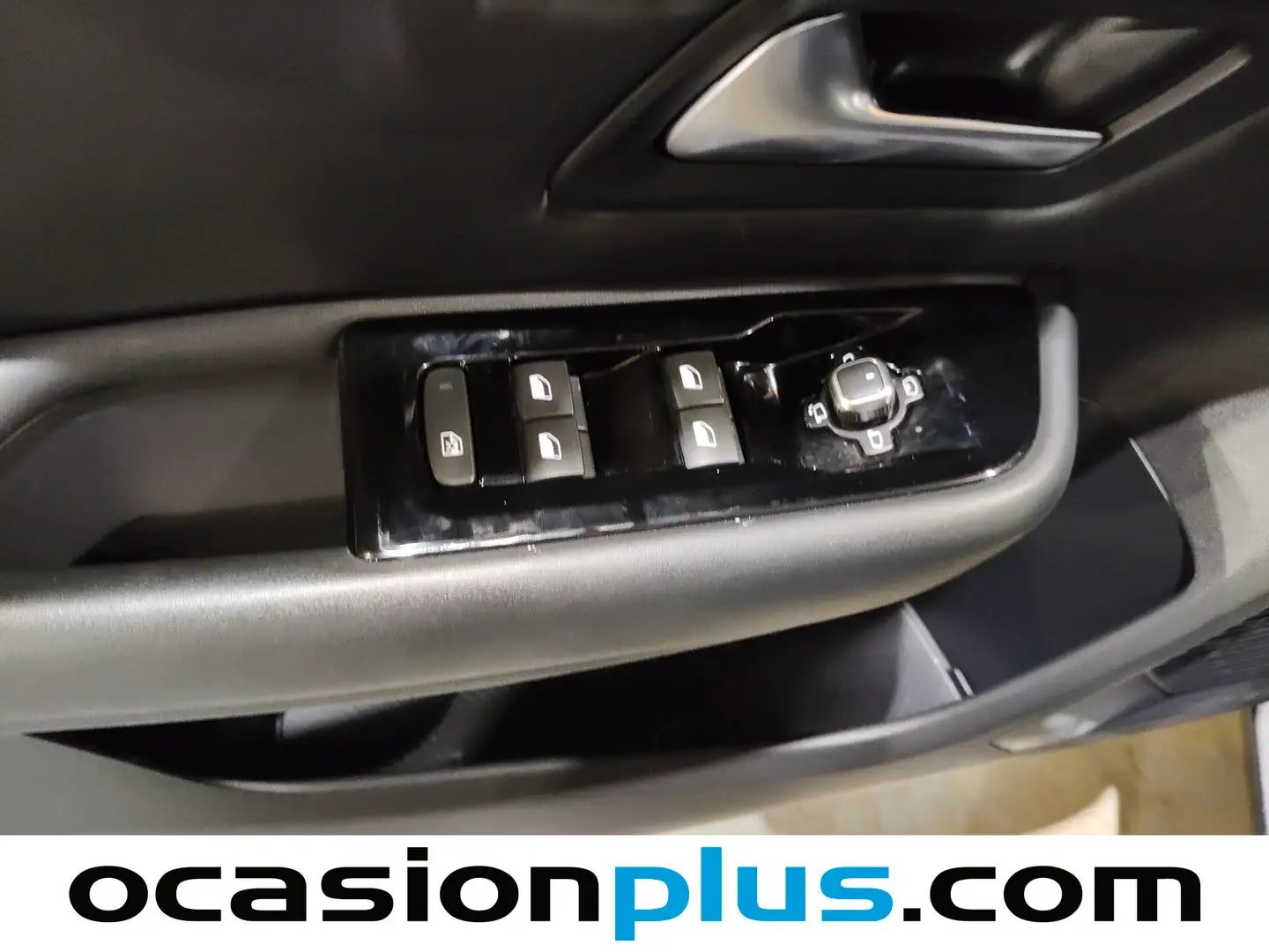 Foto Citroën C5 X Citroen C5 X PureTech 130 S&S Shine EAT8 (130 CV)