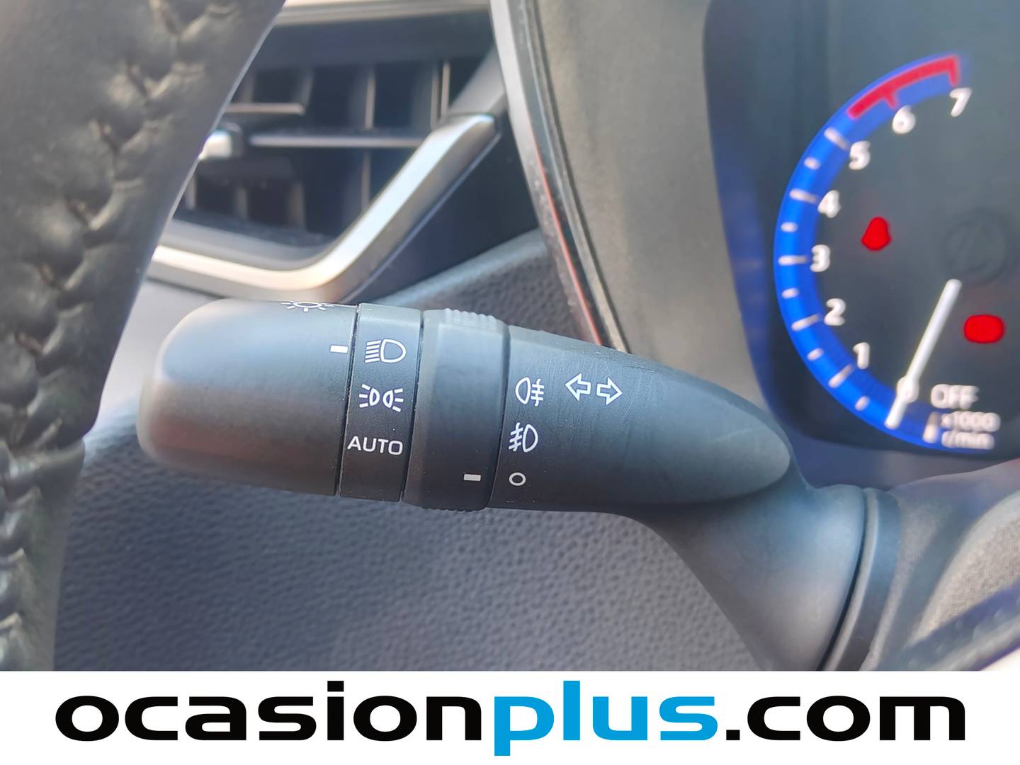 Acabados Toyota Corolla Toyota Corolla 1.8 125 Híbrido Active Tech E-CVT (122 CV)