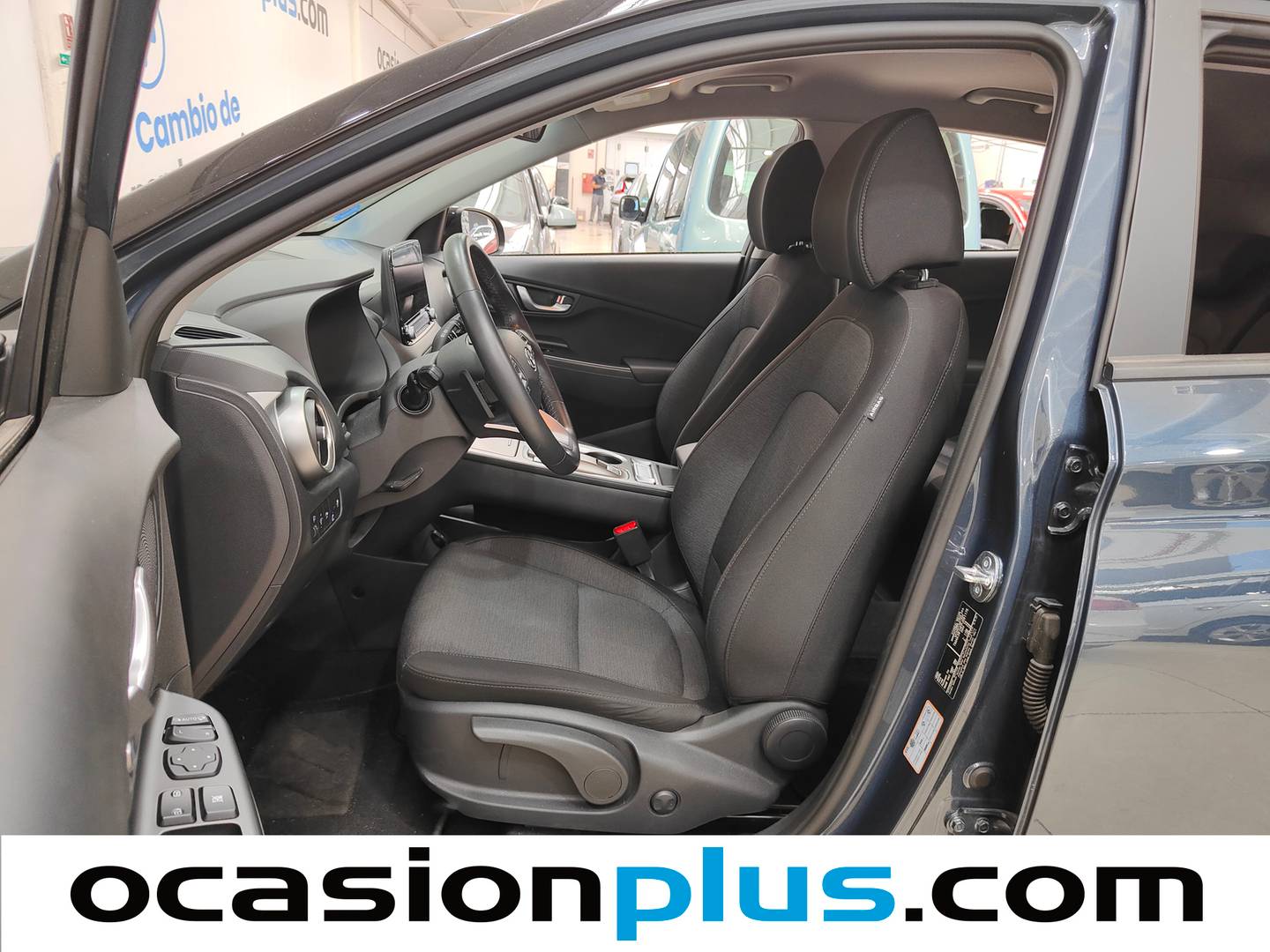 Foto asientos delanteros Hyundai Kona Hyundai Kona EV Tecno (136 CV)