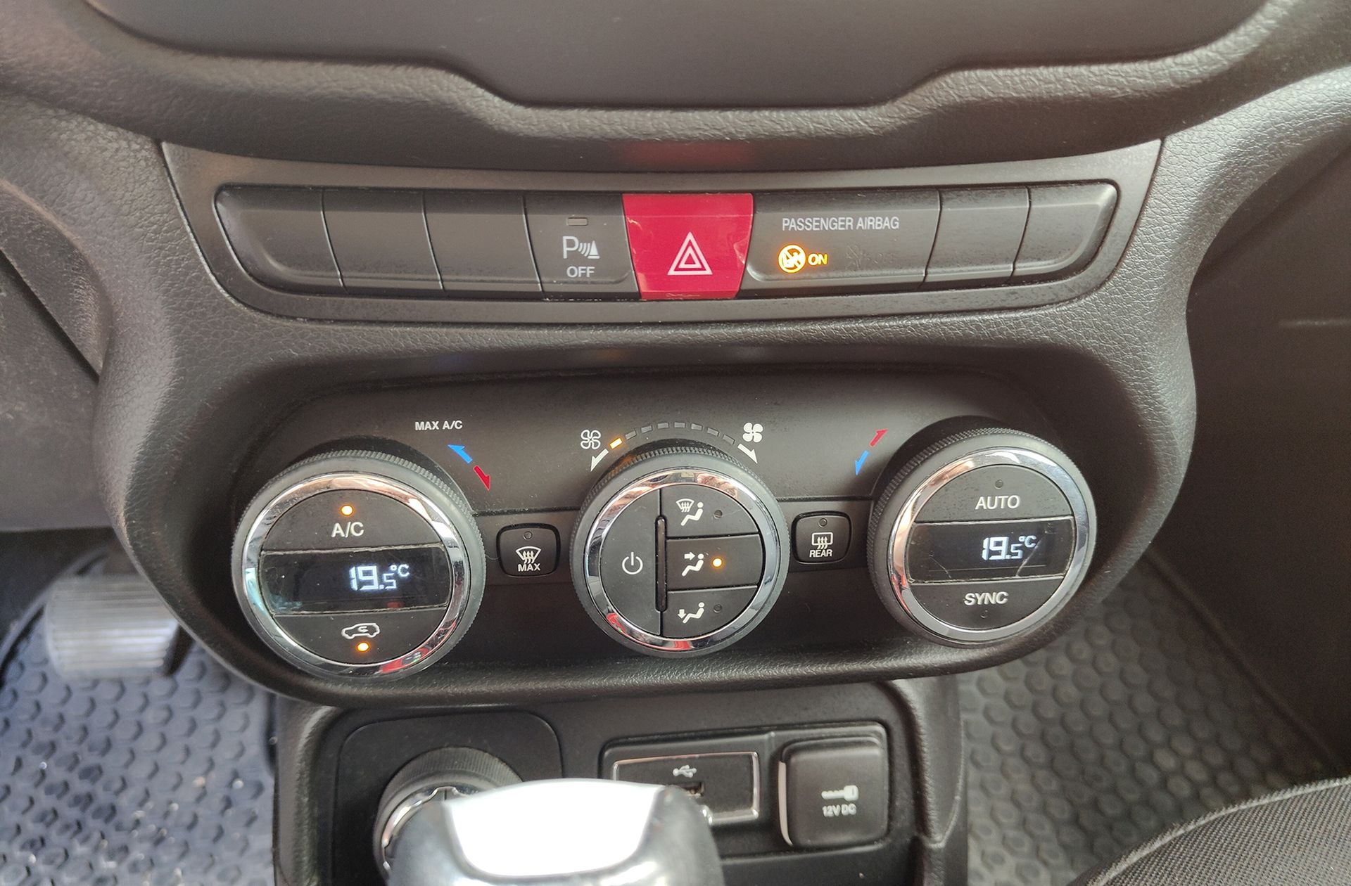 Jeep Renegade 2.0 MultiJet Trailhawk 4x4 AD Low - foto 33