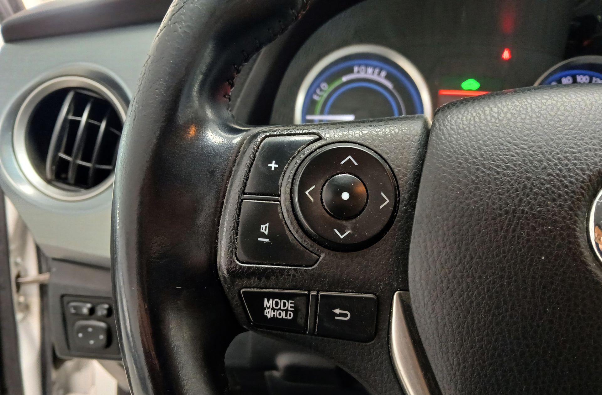 Toyota Auris 1.8 Hybrid Active - foto 22
