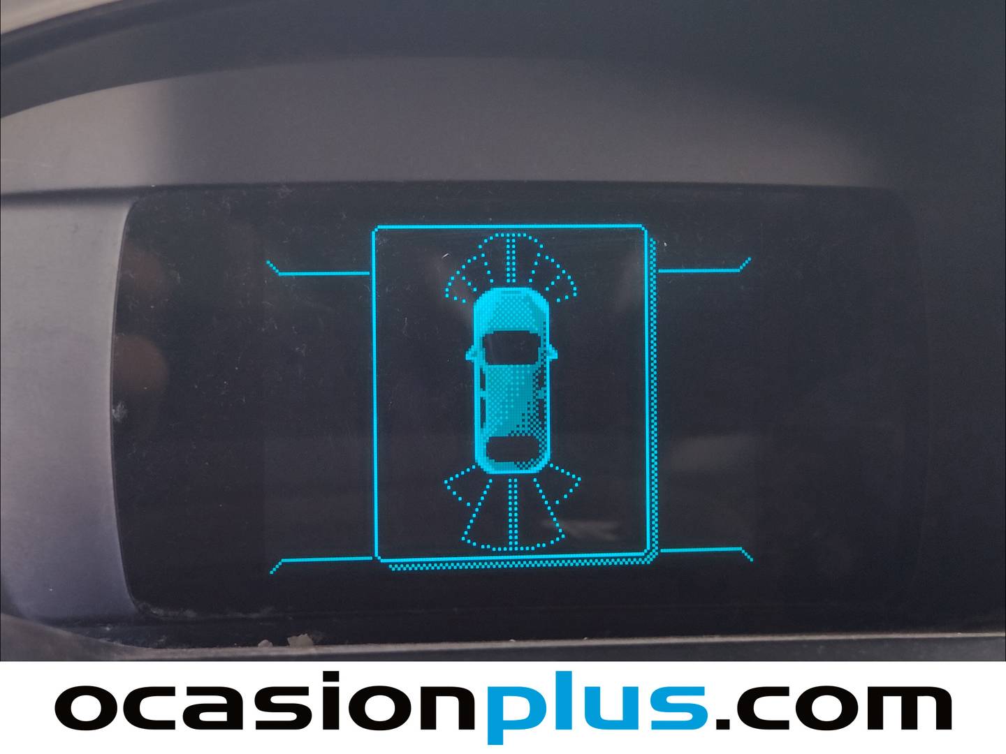 Extras y acabados del Ford Kuga Ford Kuga 2.0 TDCI S&S Titanium 4x2 (150 CV)