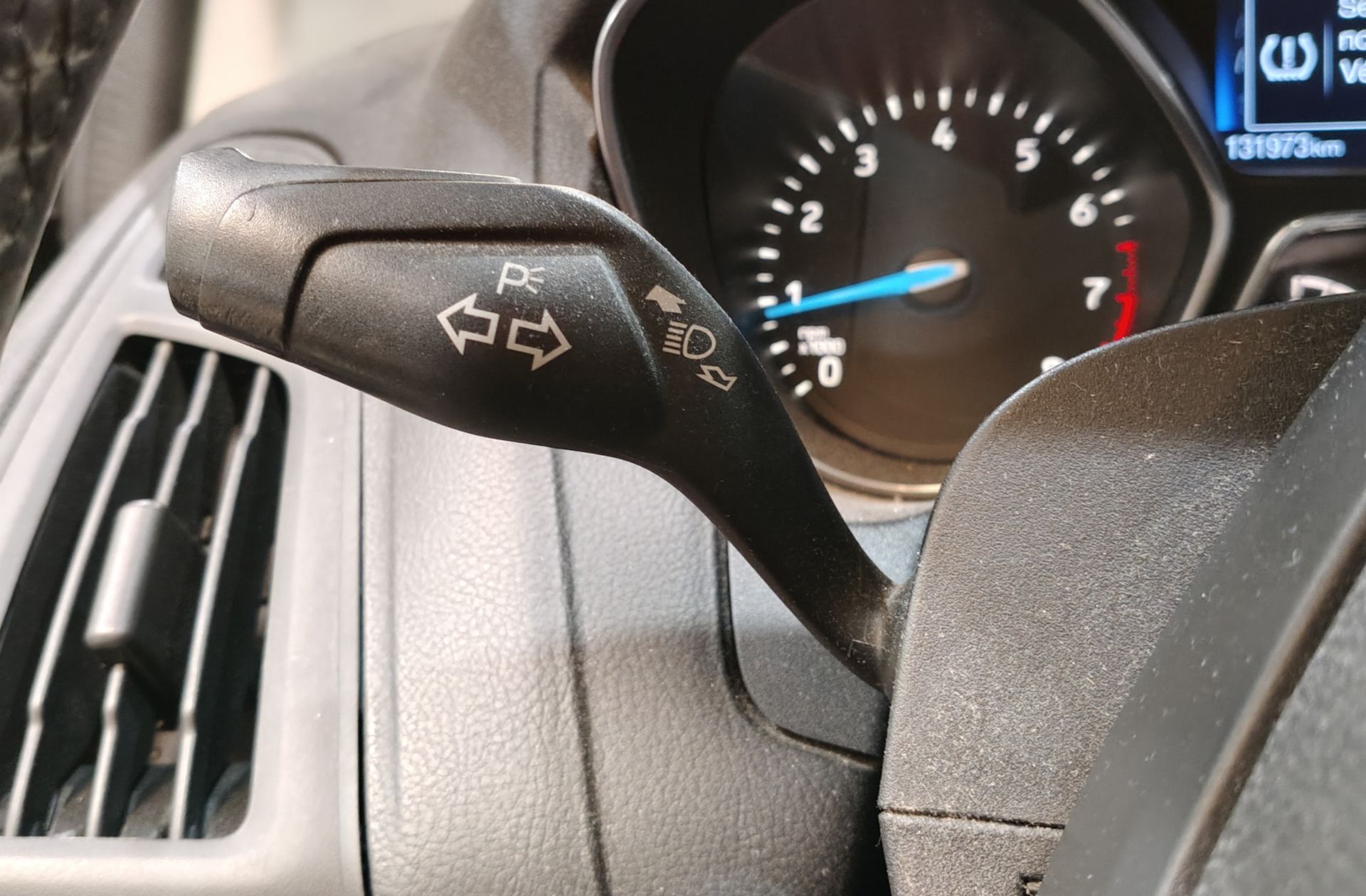 Ford Focus 1.0 EcoBoost Trend+ - foto 24