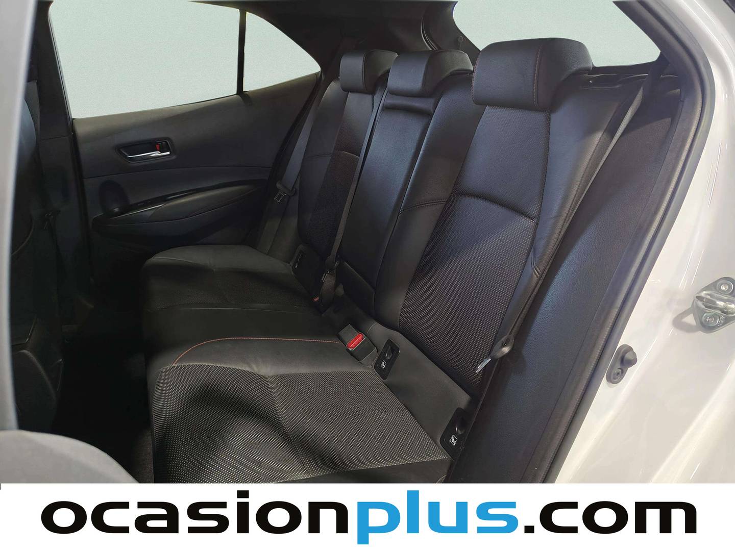 Foto asientos traseros Toyota Corolla Toyota Corolla 200H GR-Sport (196 CV)