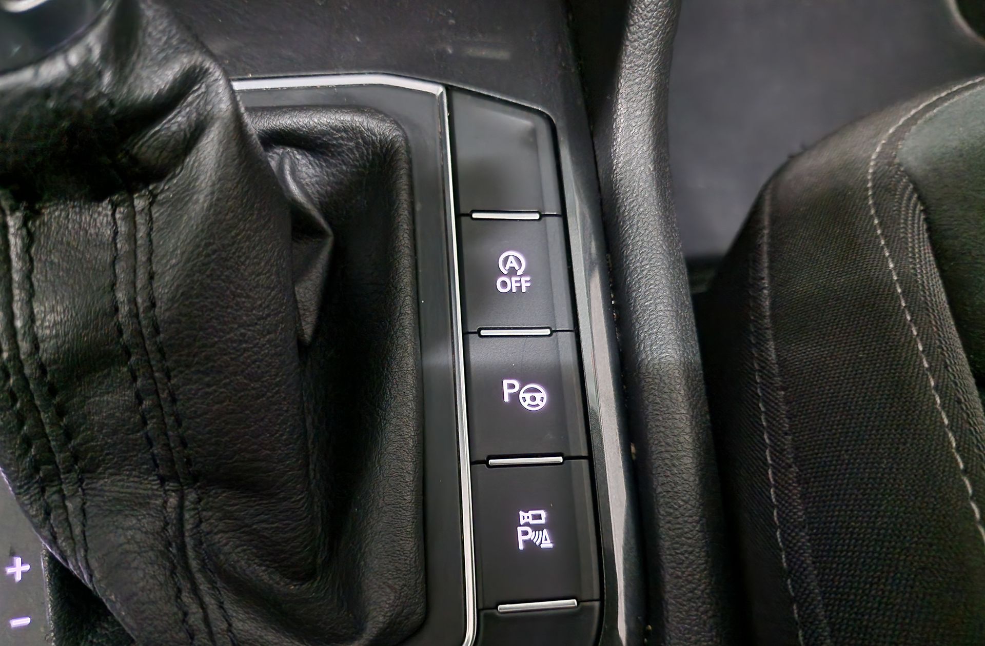 Volkswagen Tiguan Sport 2.0 TDI DSG - foto 14