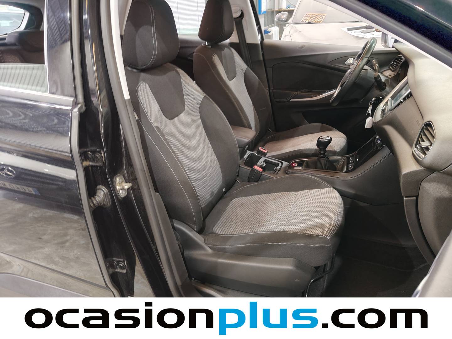 Foto asientos traseros Opel Grandland X Opel Grandland X 1.2 Turbo Selective (130 CV)
