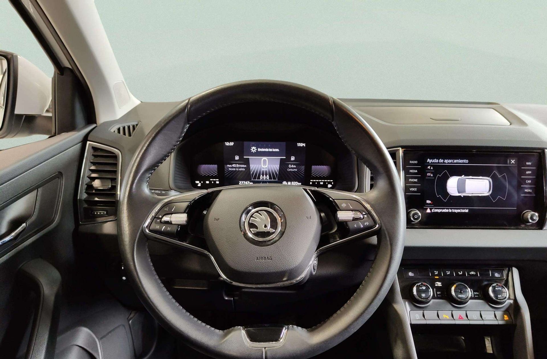 Škoda Karoq 2.0 TDI Selection - foto 22