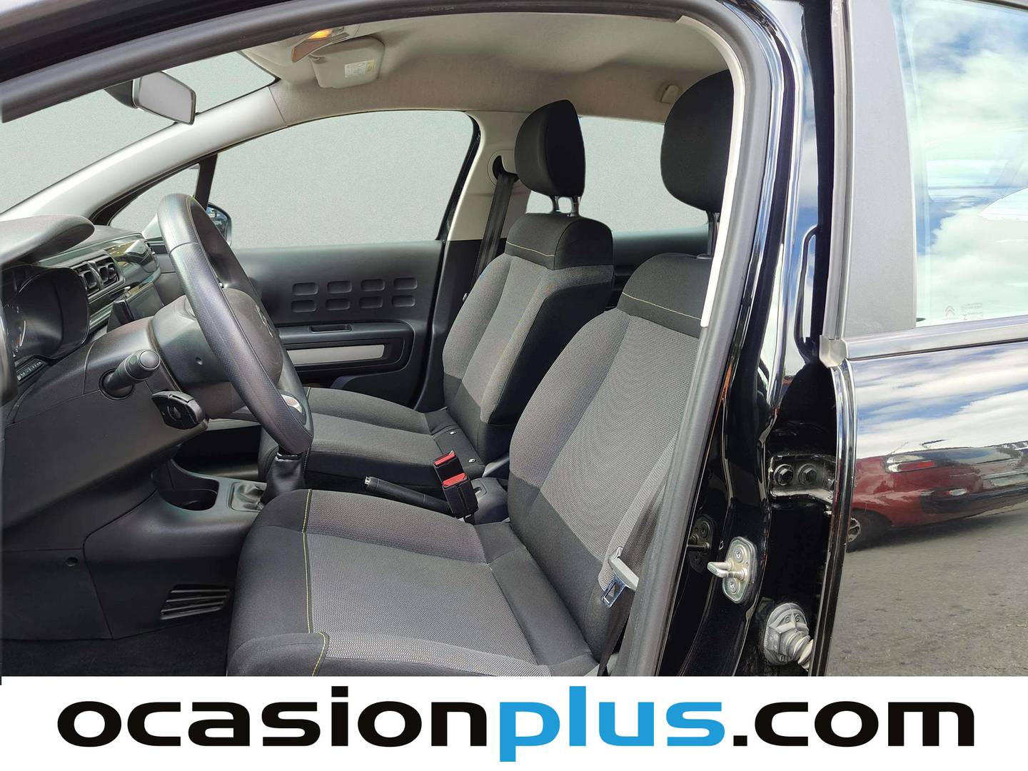 Foto asientos delanteros Citroën C3 Citroën C3 PureTech 68 Feel (68 CV)