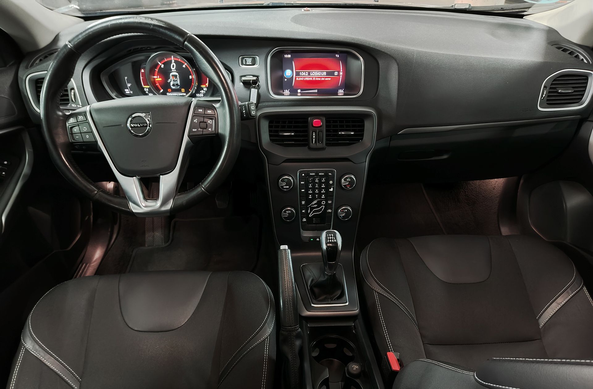 Volvo V40 2.0 D3 Momentum - foto 5