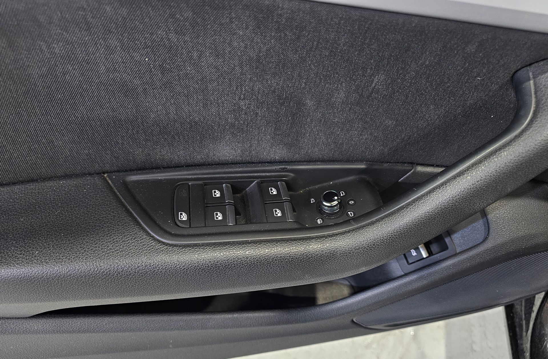 Audi A4 2.0 TDI S tronic - foto 34